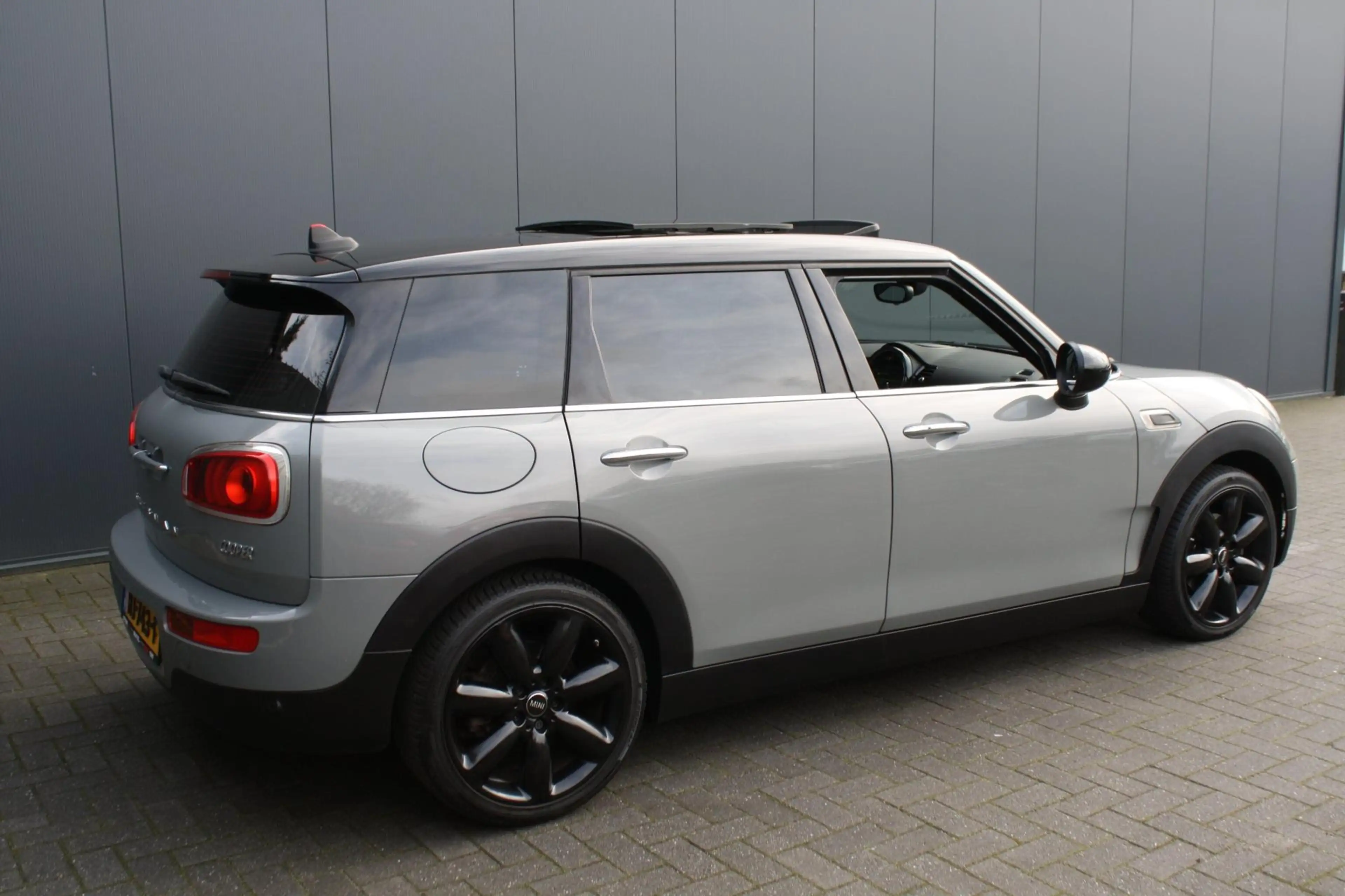 MINI Cooper D Clubman 2.0 Chili EURO 6 LEDER - PANORAMADAK - TREKHAAK — photo 13