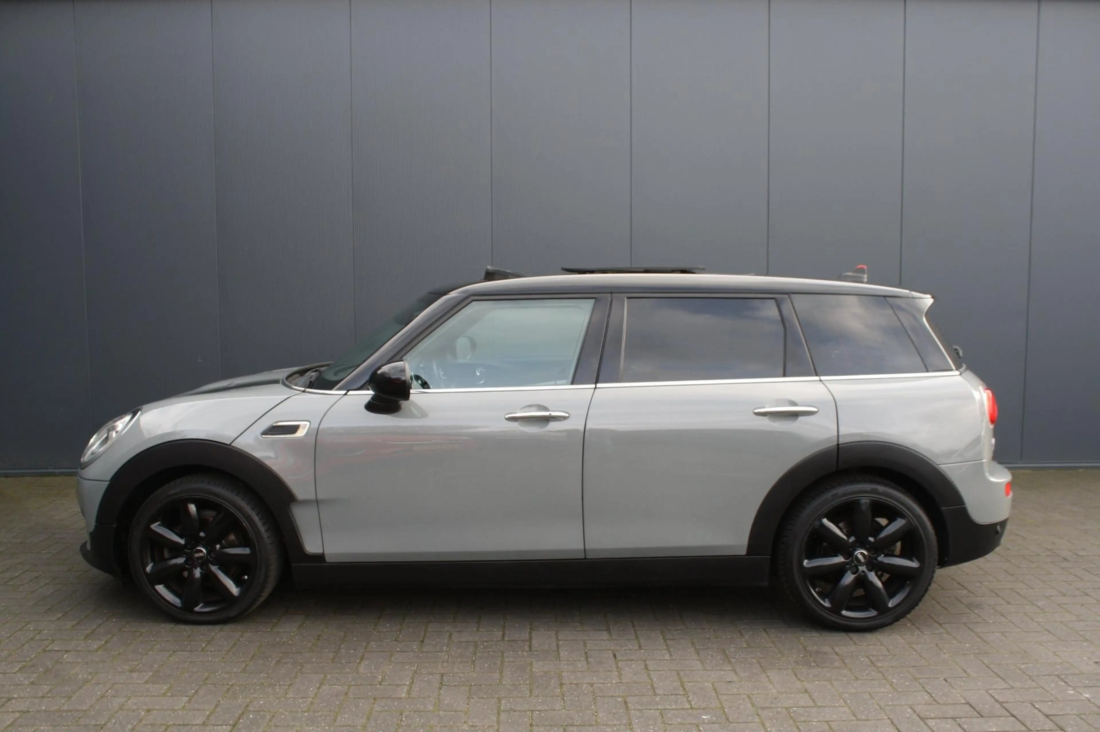 MINI Cooper D Clubman 2.0 Chili EURO 6 LEDER - PANORAMADAK - TREKHAAK — photo 7