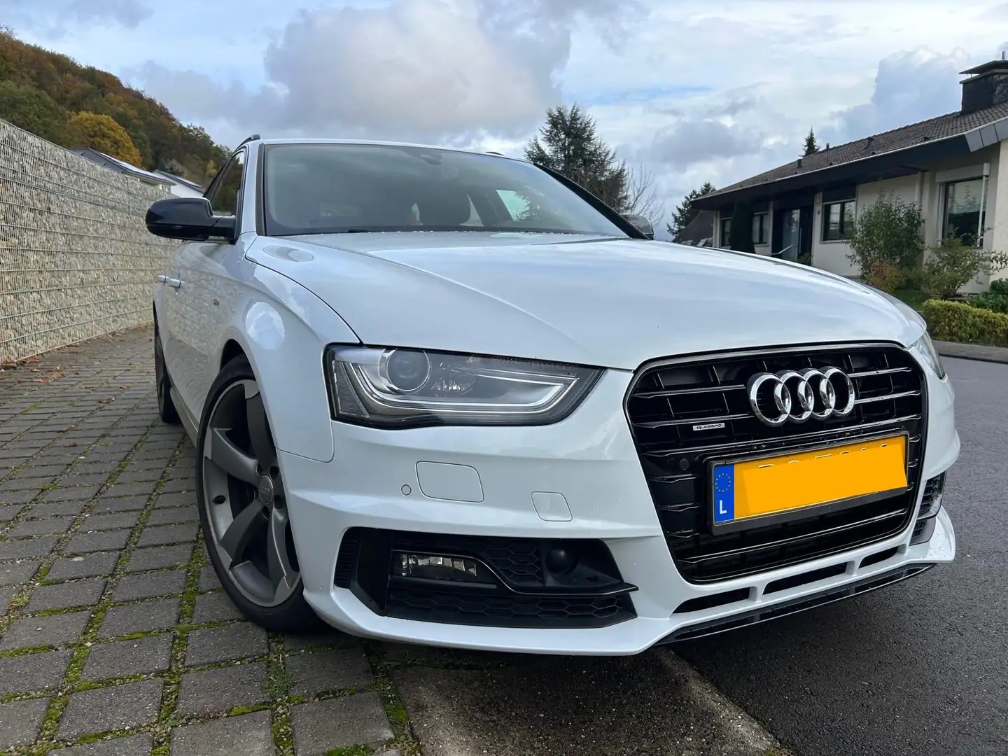 Audi A4 Avant 3.0 TDI DPF quattro S tronic line Sportpaket - 2