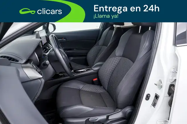 Toyota C-HR view 14