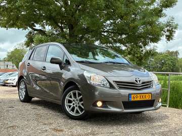 1.8 VVT-i Business Titanium | Panodak + Navi + Cli