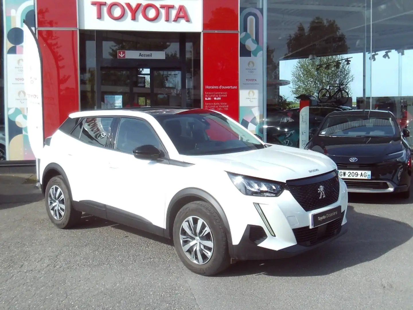 Peugeot 2008 1.2 PureTech 100ch S\u0026S Active Blanc - 1