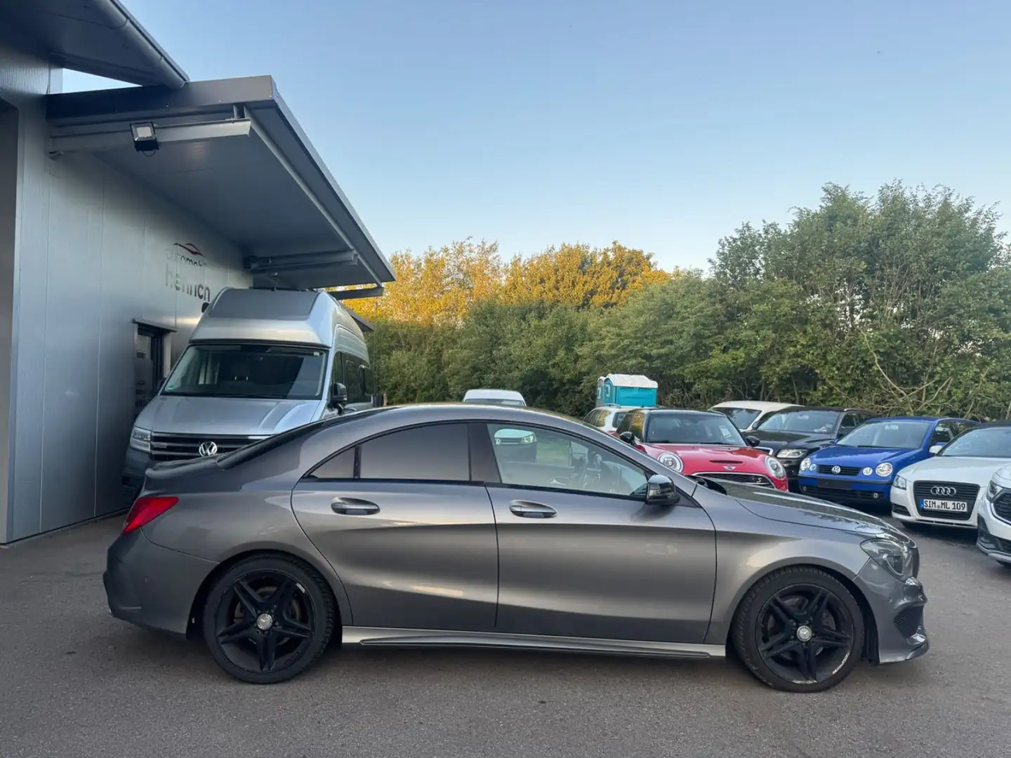 Mercedes-Benz CLA 220 CDI / d Auto. AMG Alus,H&K,Bi-Xenon Grau - 2