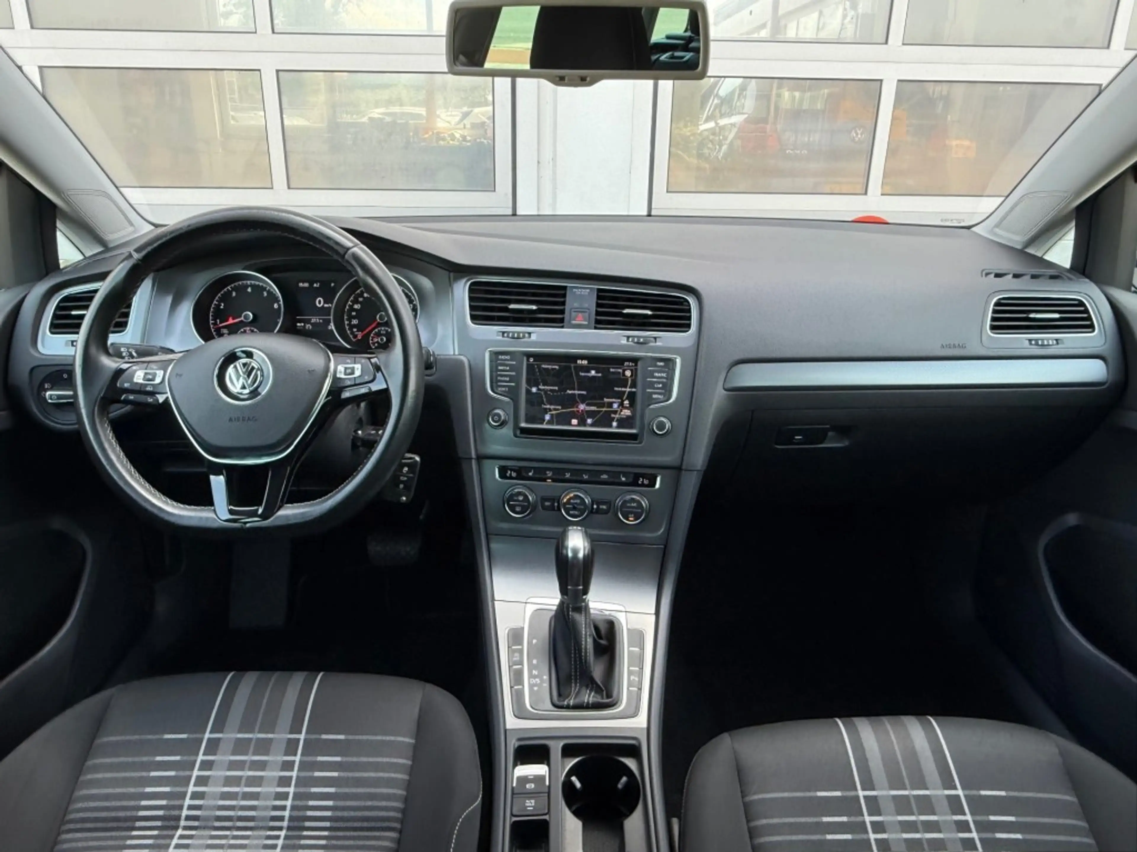 Volkswagen Golf Variant 1.2 TSI 110PK Lounge Aut. Navi Pdc Stoelverw Trekh — photo 11