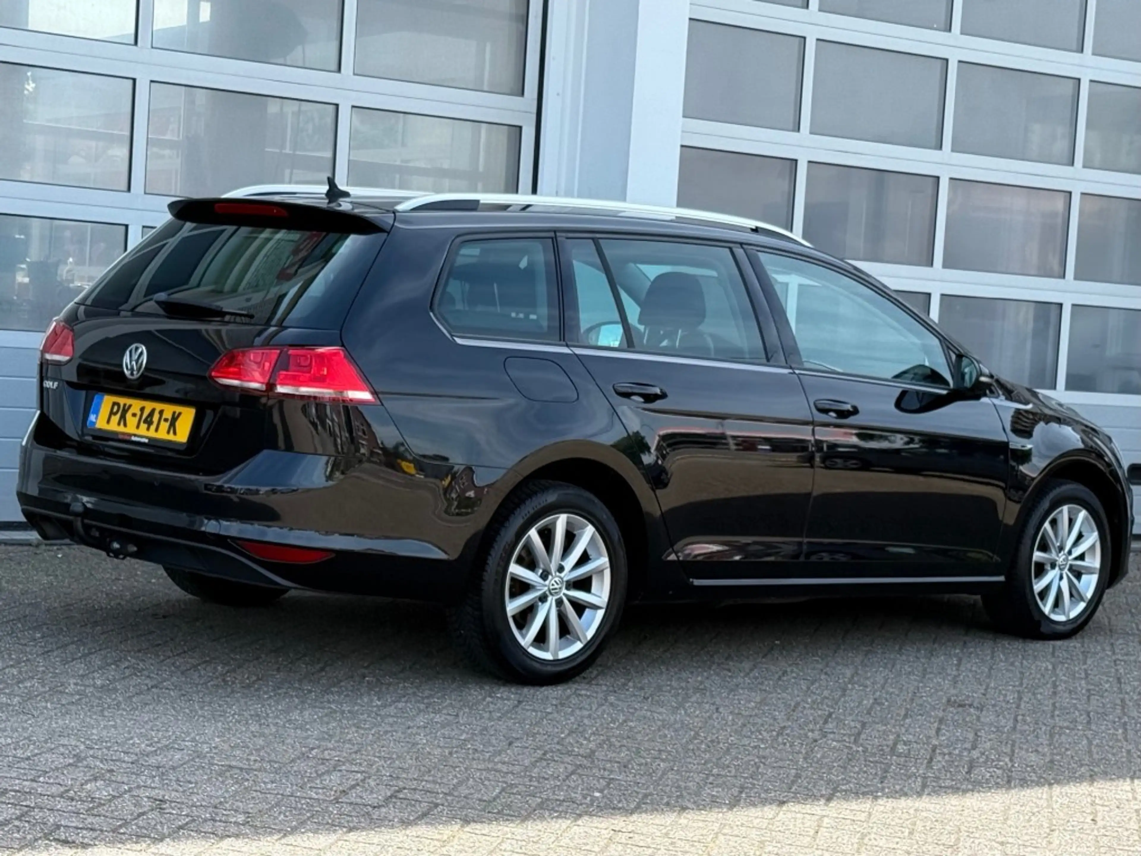 Volkswagen Golf Variant 1.2 TSI 110PK Lounge Aut. Navi Pdc Stoelverw Trekh — photo 5