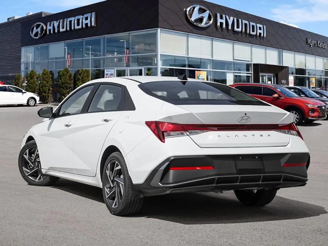 Hyundai ELANTRA снимка Hyundai ELANTRA