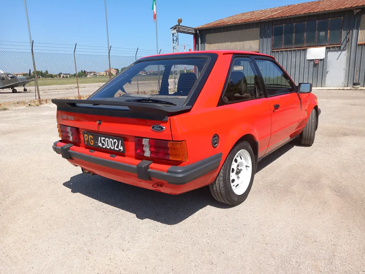 Ford Escort 3p xr3 i, foto 3