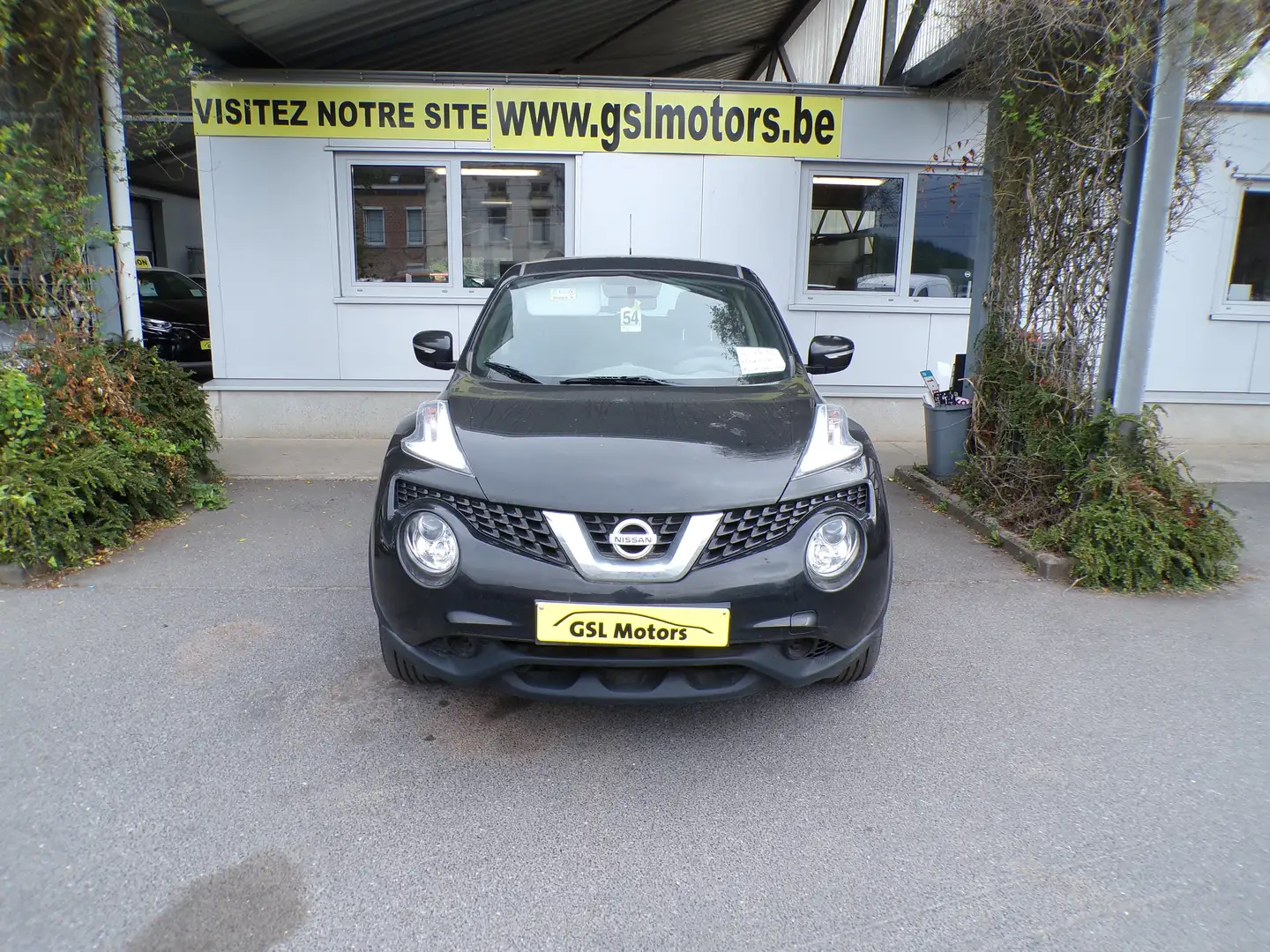 Nissan Juke 1.600i 95cv noire métal -154403km 06/2015 Noir - 2