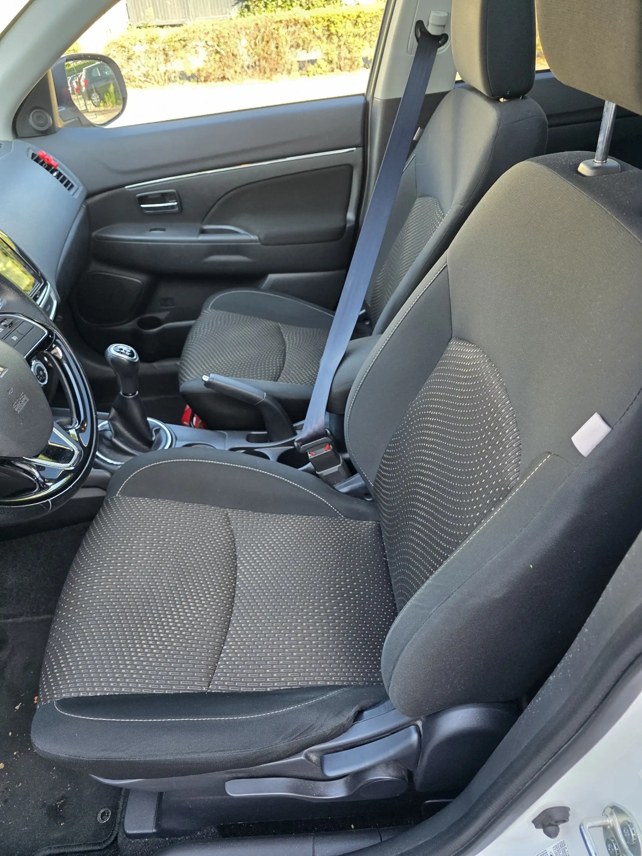 Mitsubishi ASX ASX 1.6i 2WD Invite (EURO6) — photo 14