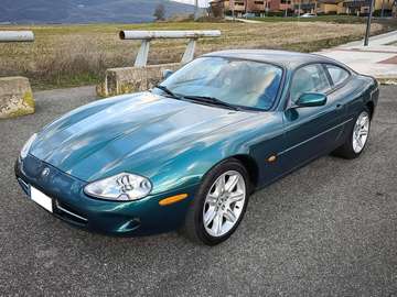 XK8 Coupe