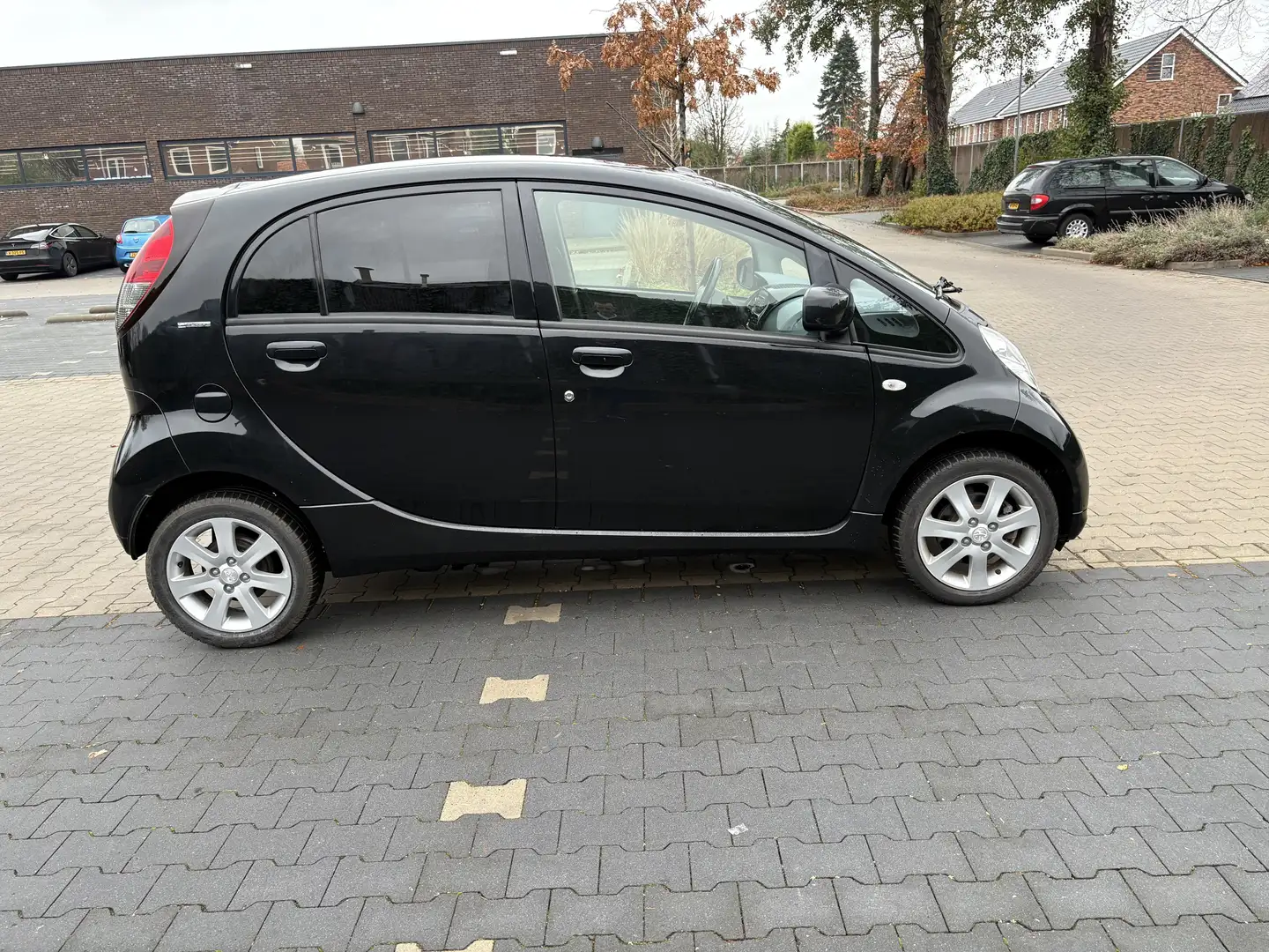 Peugeot iOn Active Negru - 2