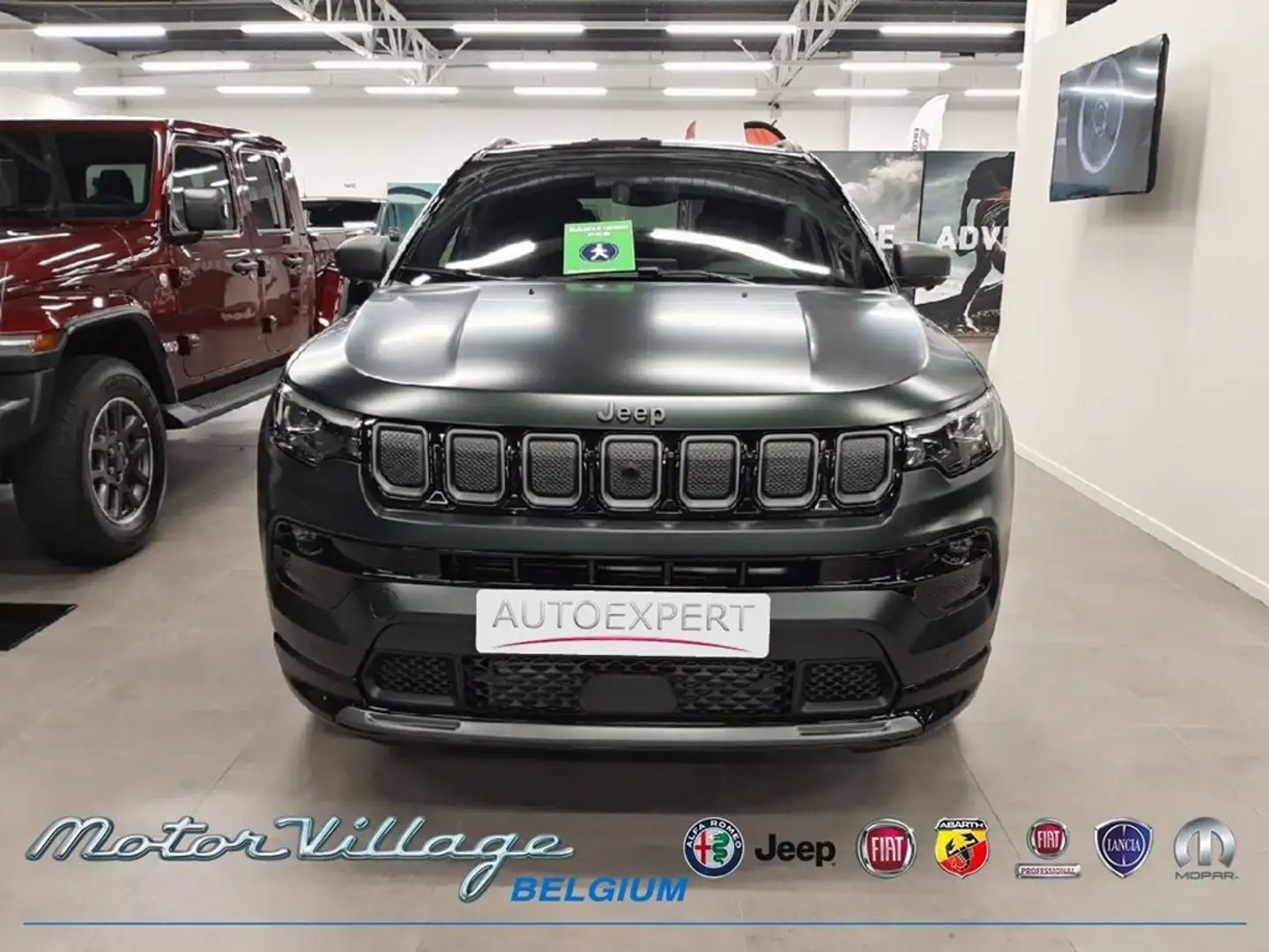 Jeep Compass 1.6 MJD 130 4x2 MTX 80th Anniversary Groen - 2