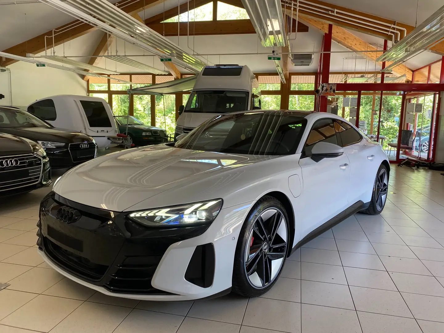 Audi e-tron GT E-tron GT Qu NP.140.000,- Adaptie Air S,MATRIX,ACC Alb - 1