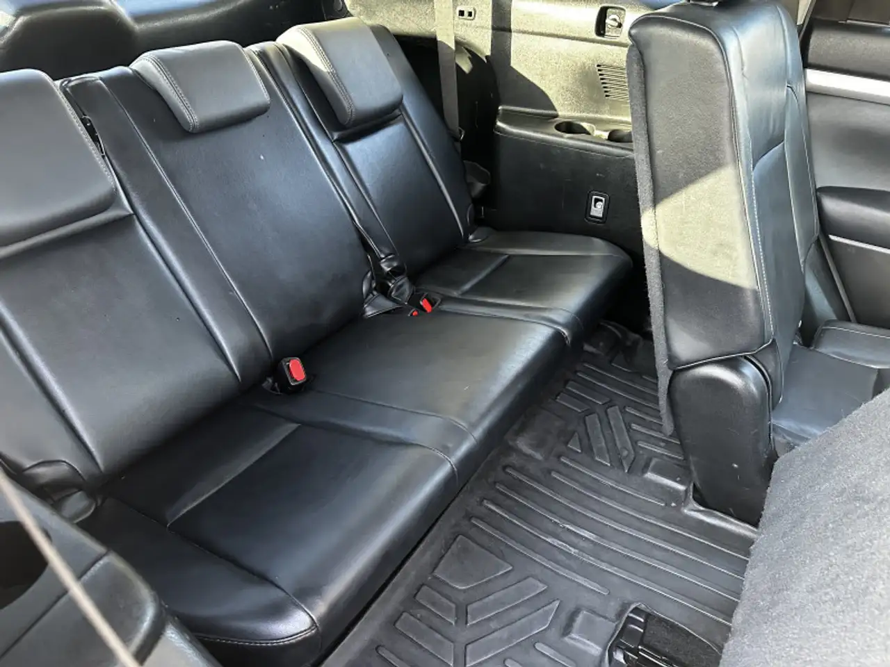 Toyota Highlander снимка Toyota Highlander