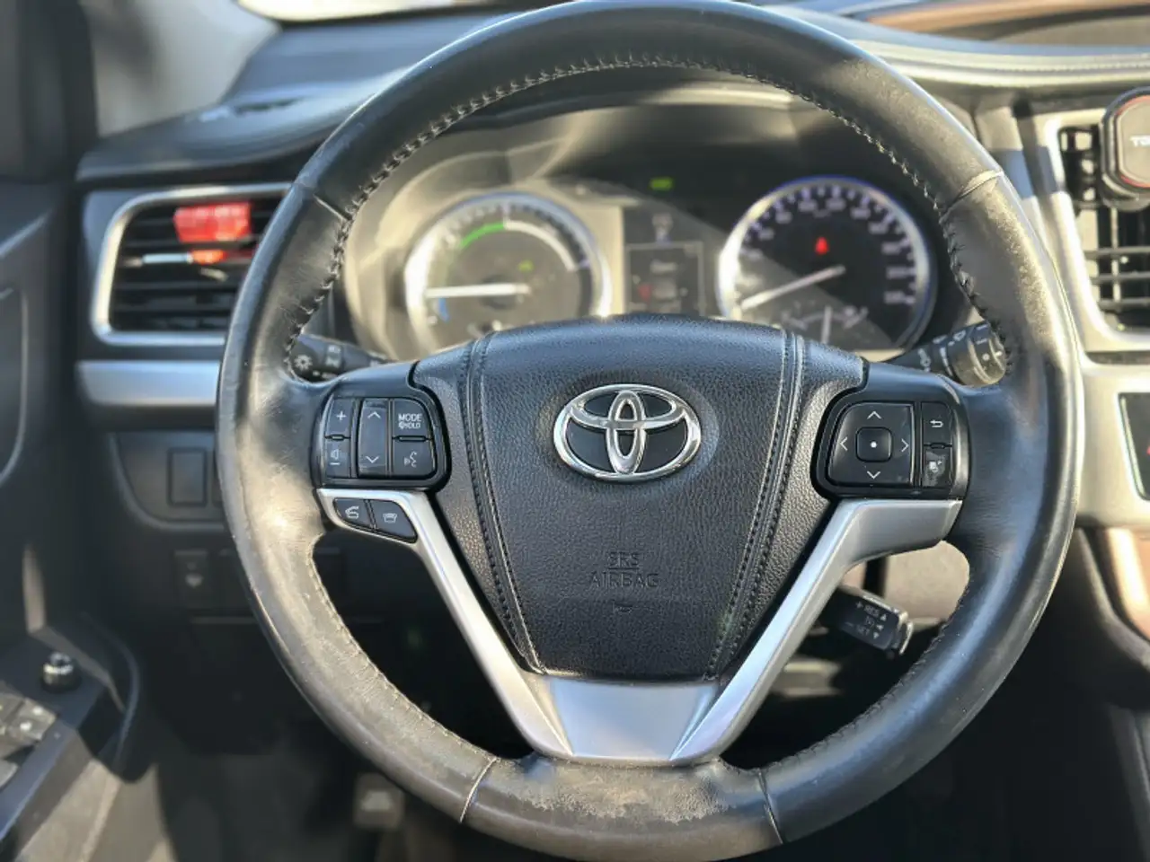 Toyota Highlander снимка Toyota Highlander