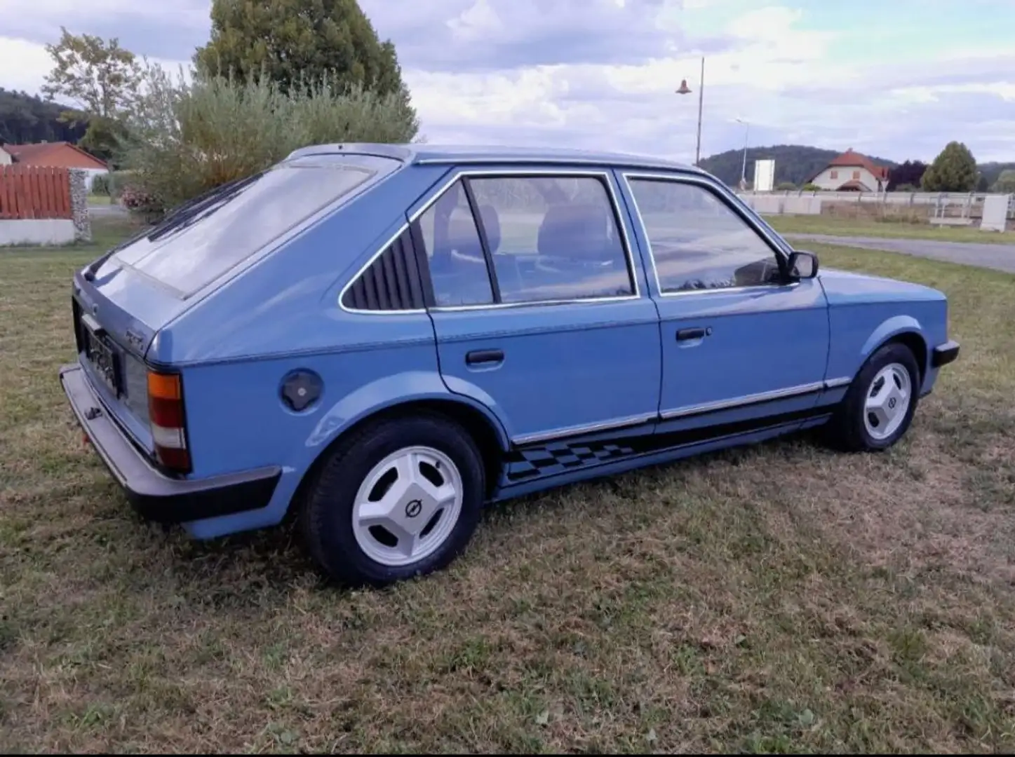 Opel Kadett D  1,3 S Blauw - 1