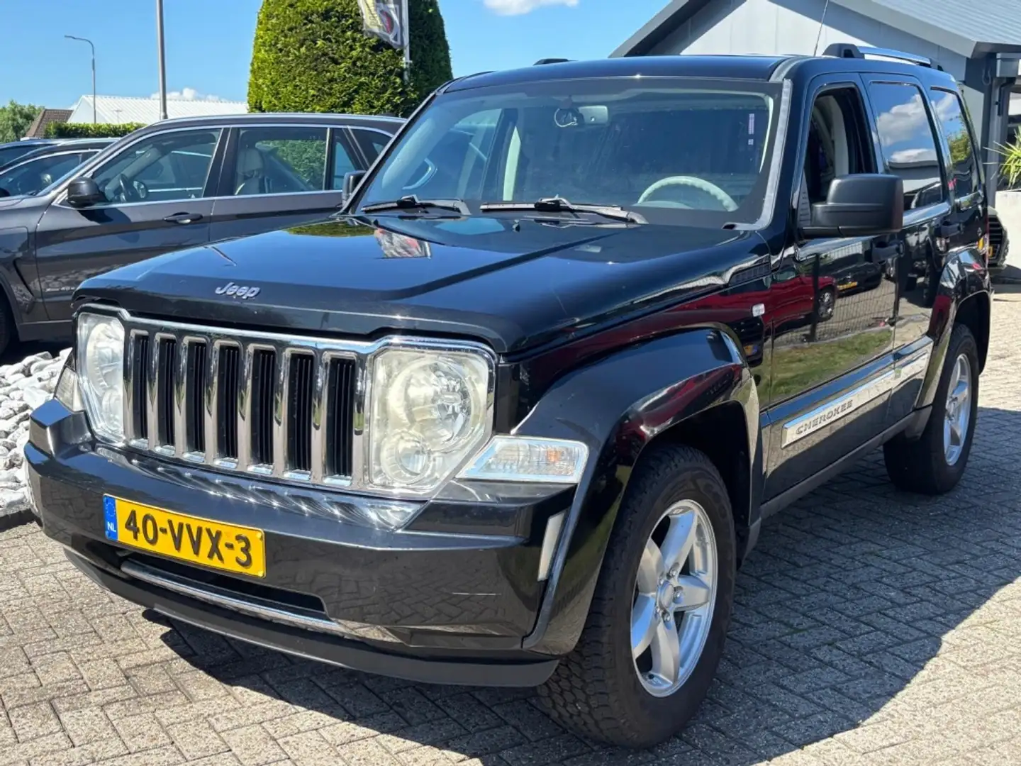 Jeep Cherokee 2.8 CRD Automaat Limited Grijs Kenteken Youngtimer Zwart - 1
