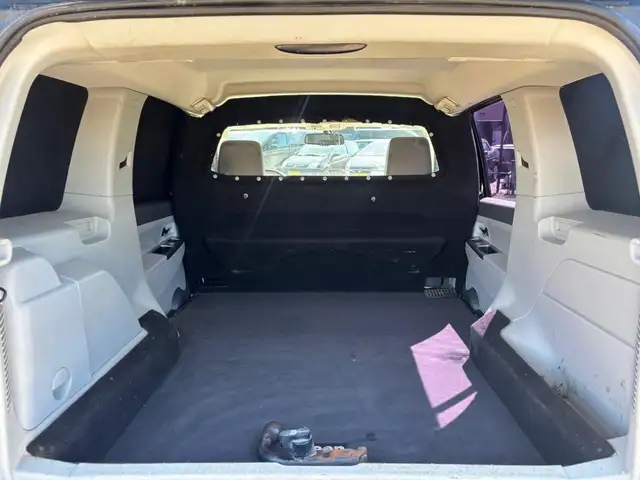 Jeep Cherokee view 16
