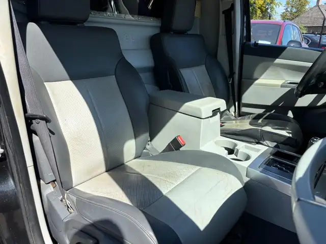 Jeep Cherokee view 10