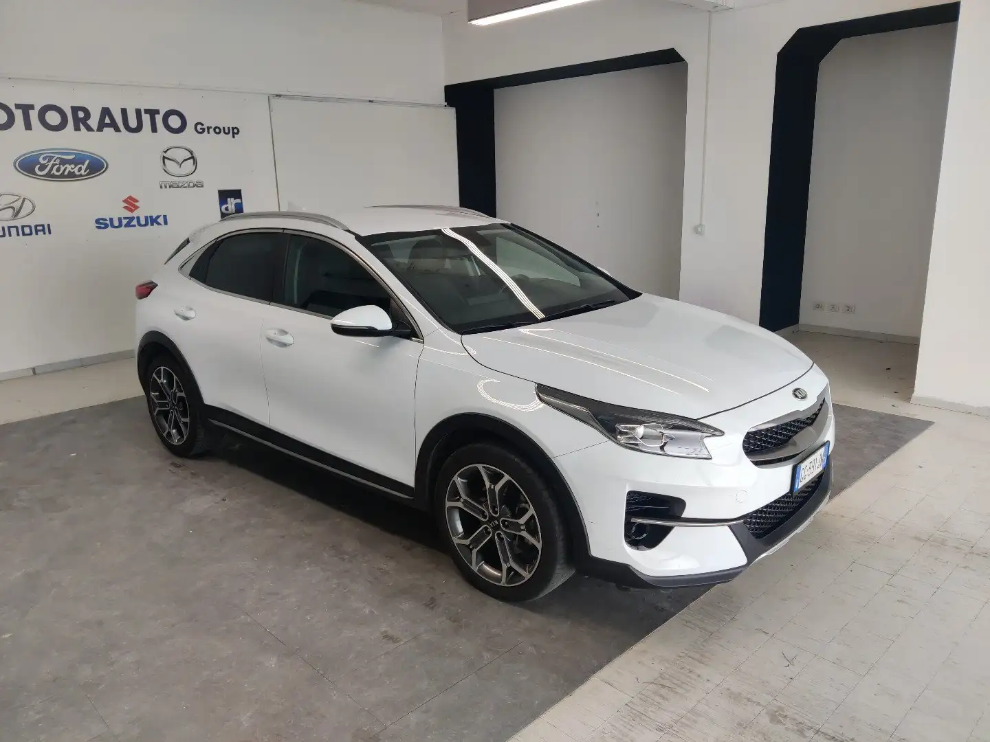 Kia XCeed 1.6 CRDi 136 CV MHEV iMT Business Class Blanc - 1