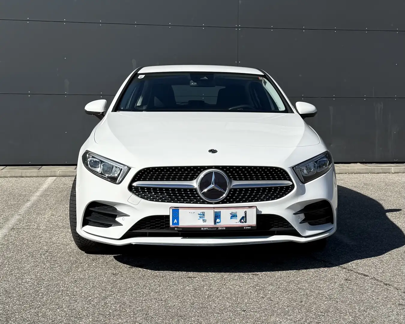 Mercedes-Benz A 250 Mercedes-Benz A 250 e – AMG Line – Sportliches Des Weiß - 2