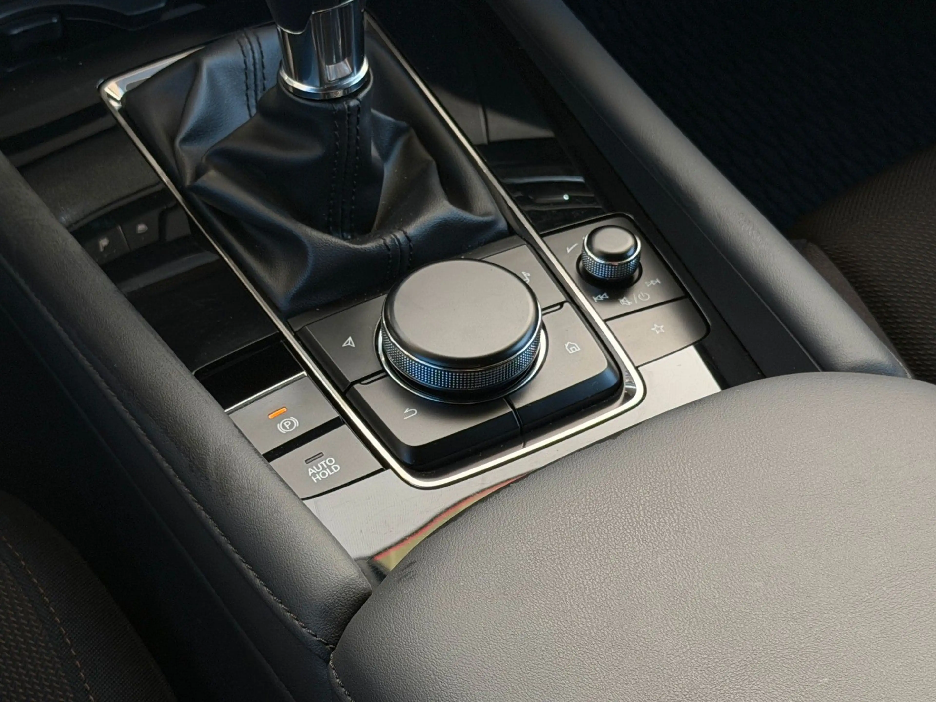 Mazda 3 Lim. Selection BOSE*ACC*360 KAMERA*HuD*DAB* — photo 15