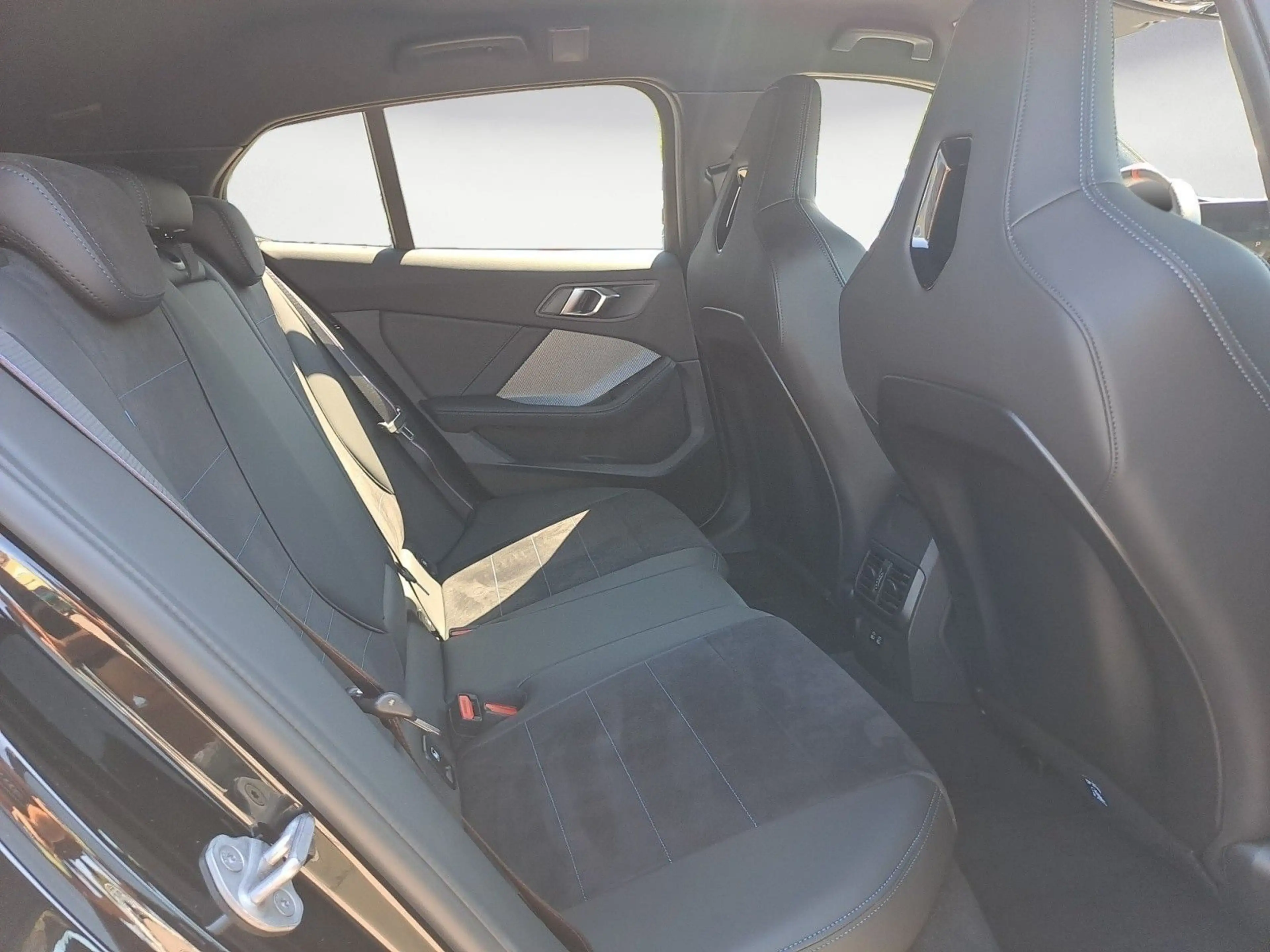 BMW 135 xDrive M Sportpaket Pro M Sportsitze DSG Ku — photo 14