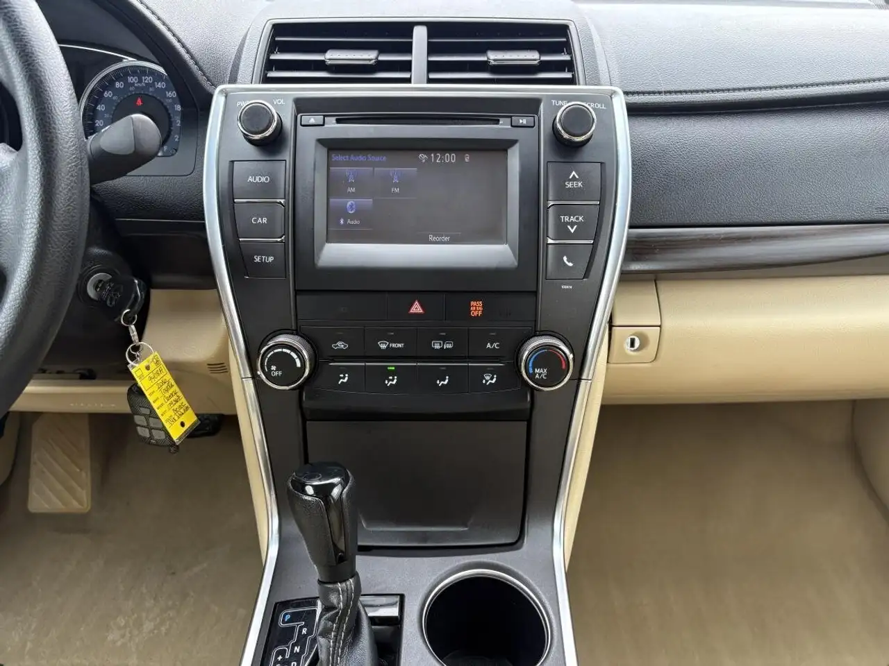 Toyota Camry снимка Toyota Camry