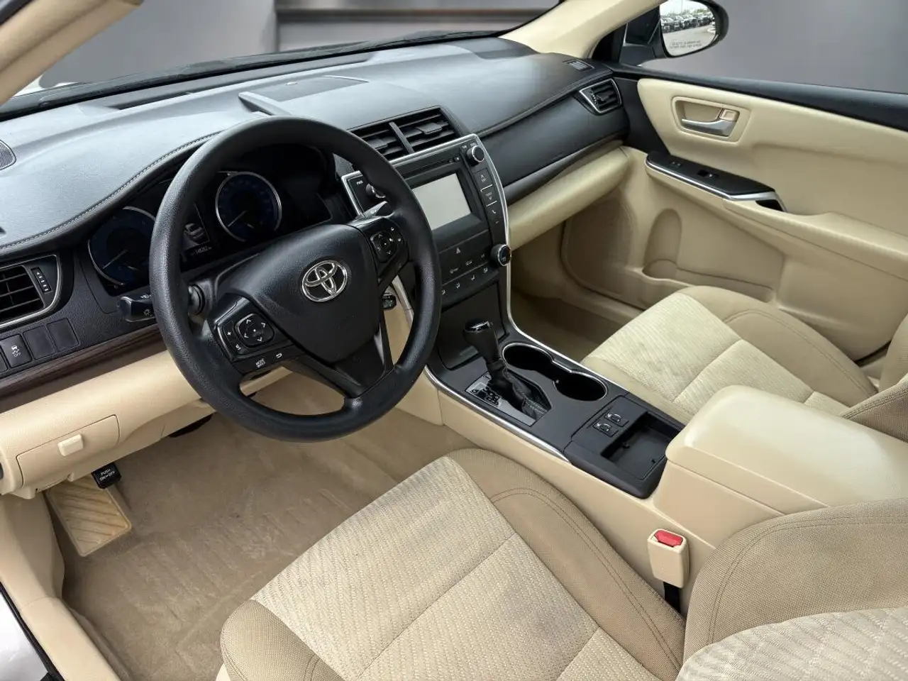 Toyota Camry снимка Toyota Camry
