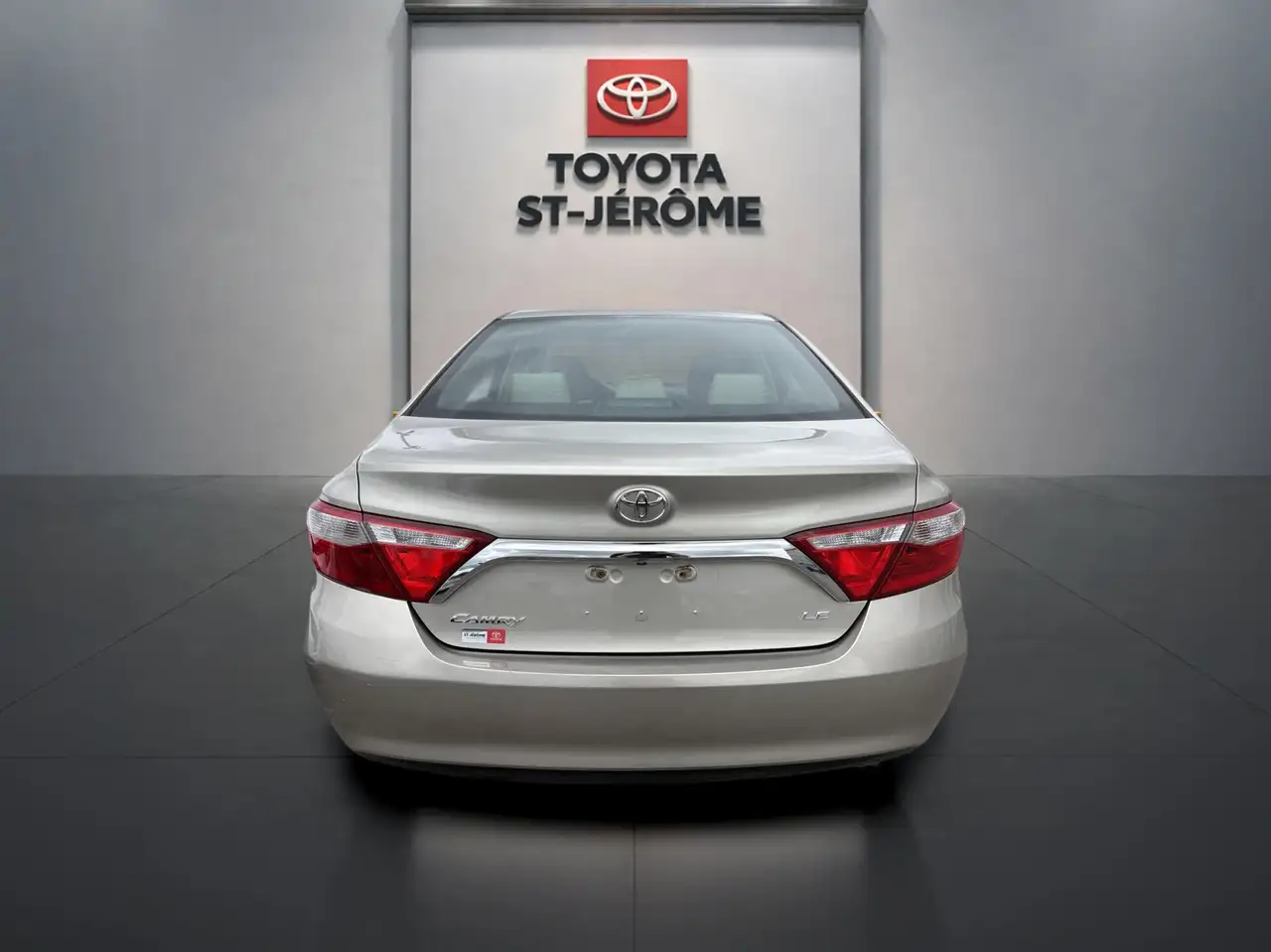 Toyota Camry снимка Toyota Camry