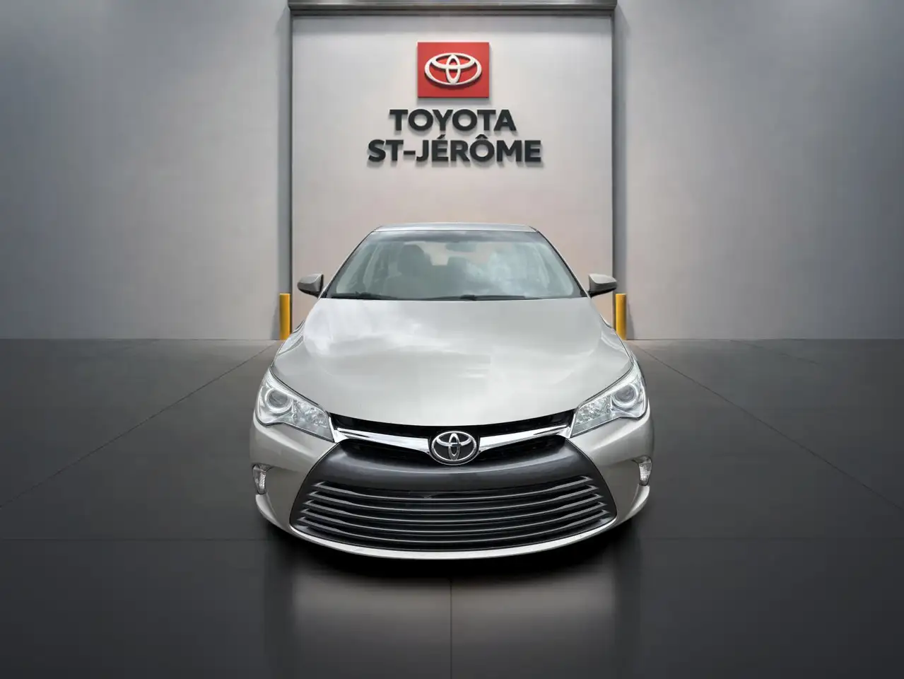 Toyota Camry снимка Toyota Camry