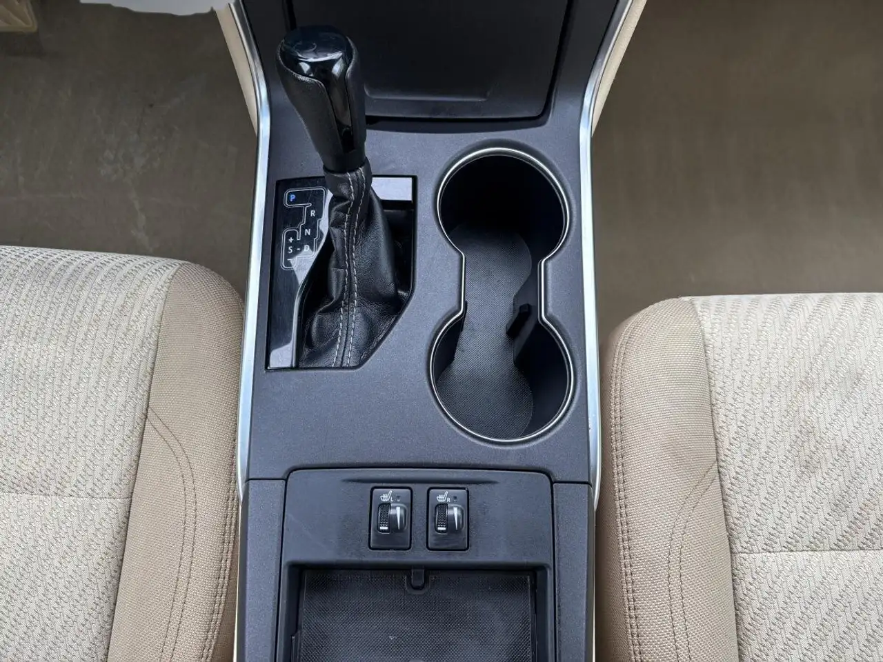 Toyota Camry снимка Toyota Camry