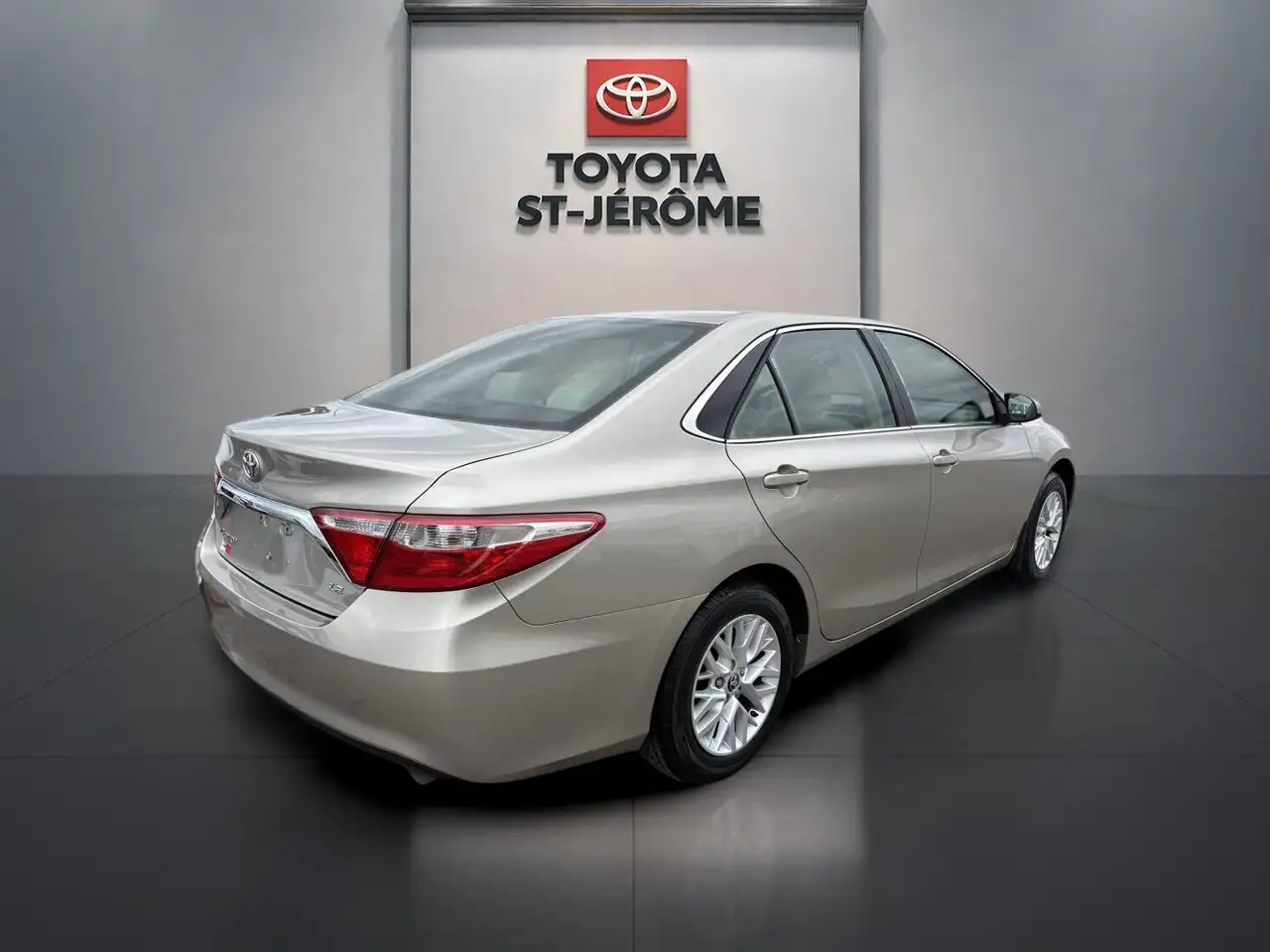 Toyota Camry снимка Toyota Camry