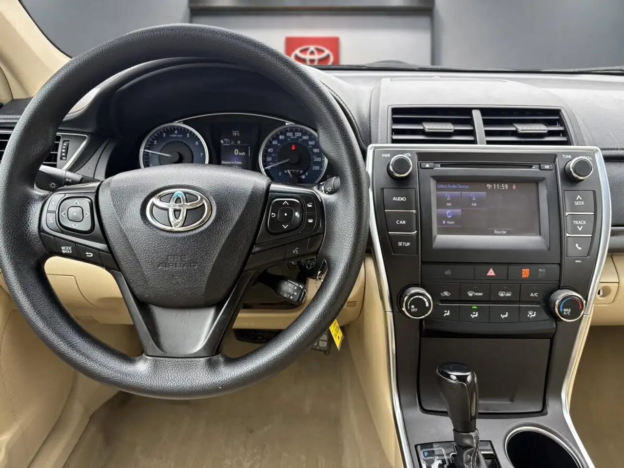 Toyota Camry снимка Toyota Camry