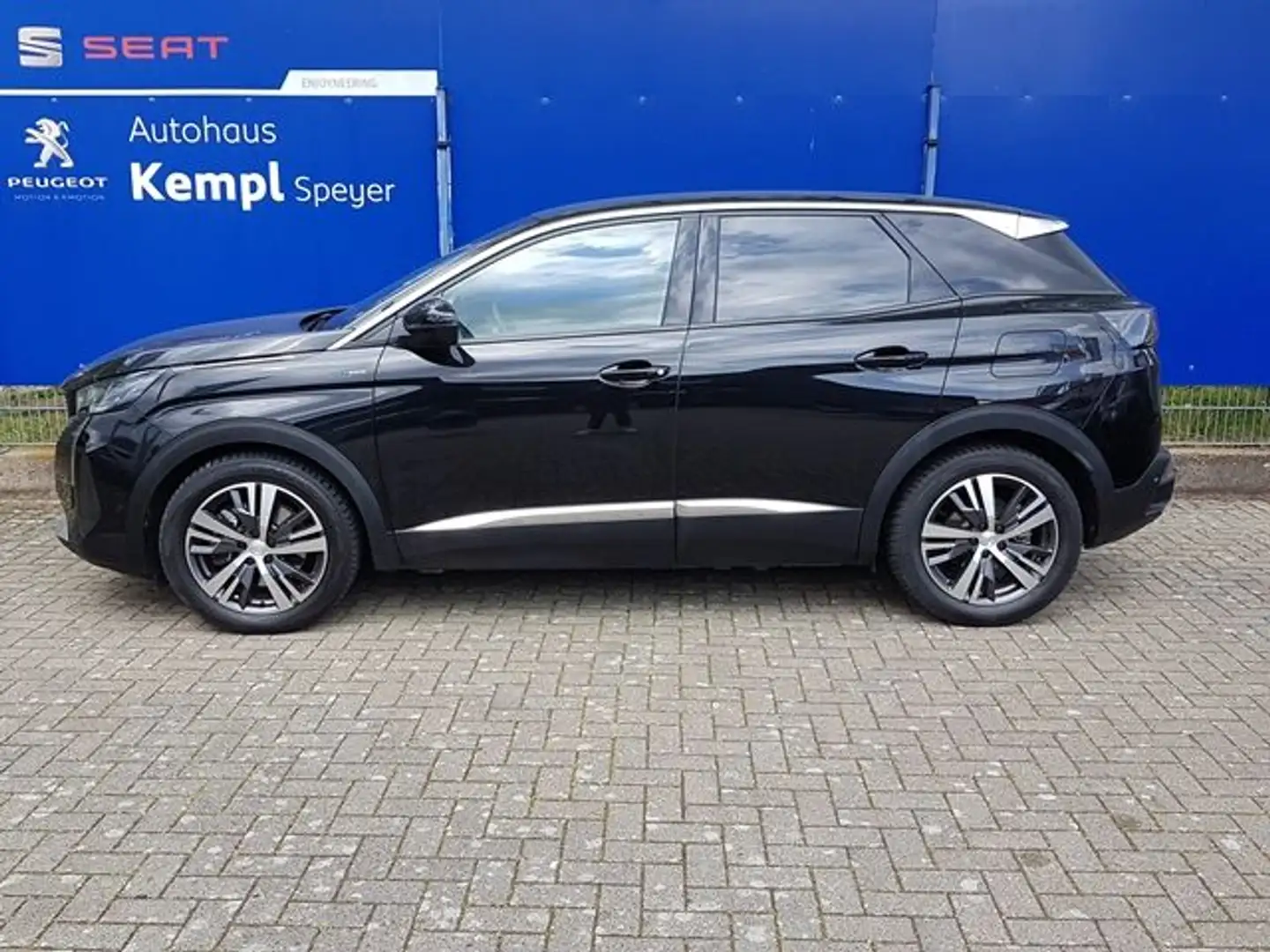 Peugeot 3008 Hybrid 225 e-EAT8 Allure Schwarz - 2