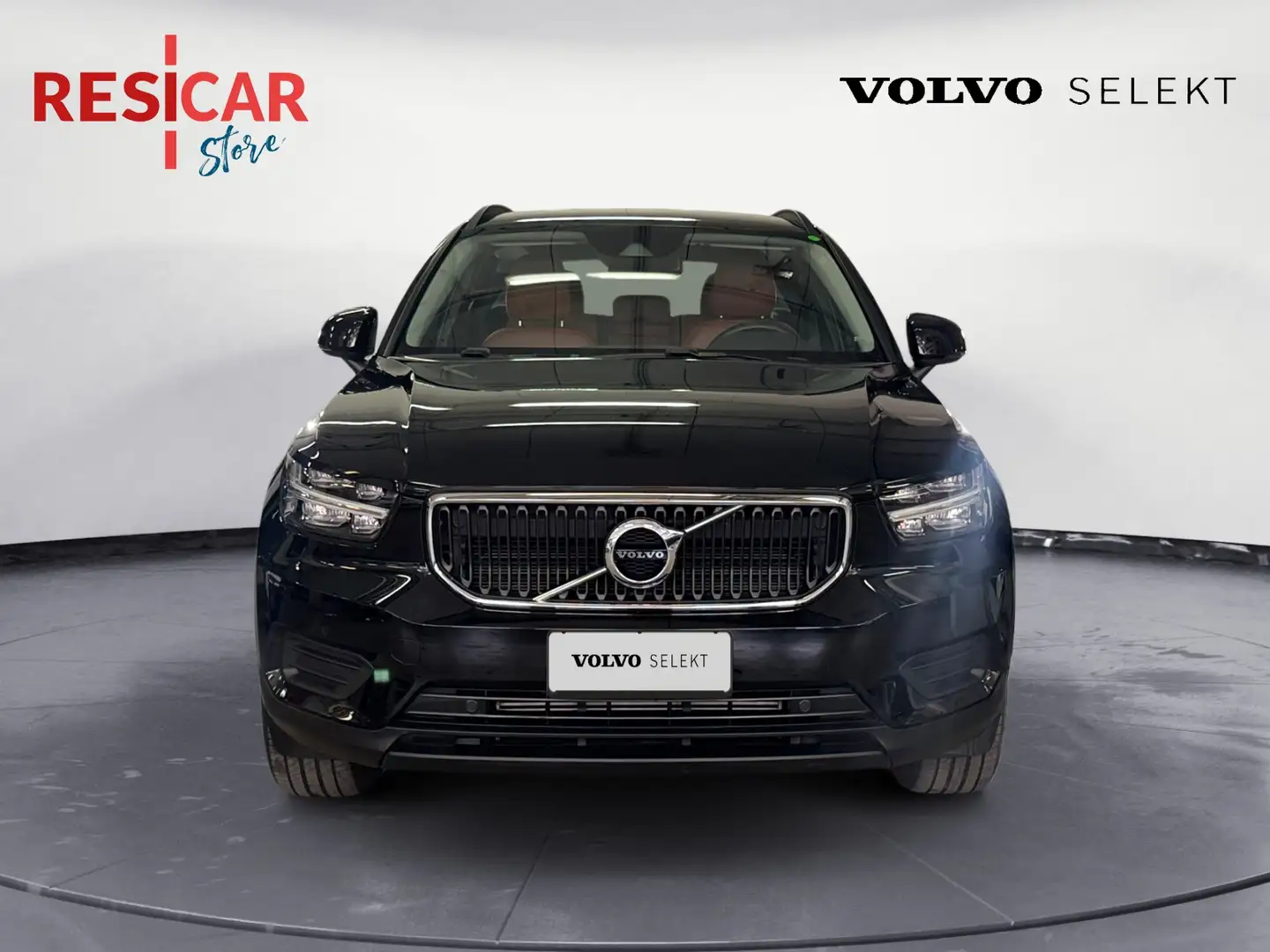 Volvo XC40 1.5 T2 Momentum Core Nero - 2