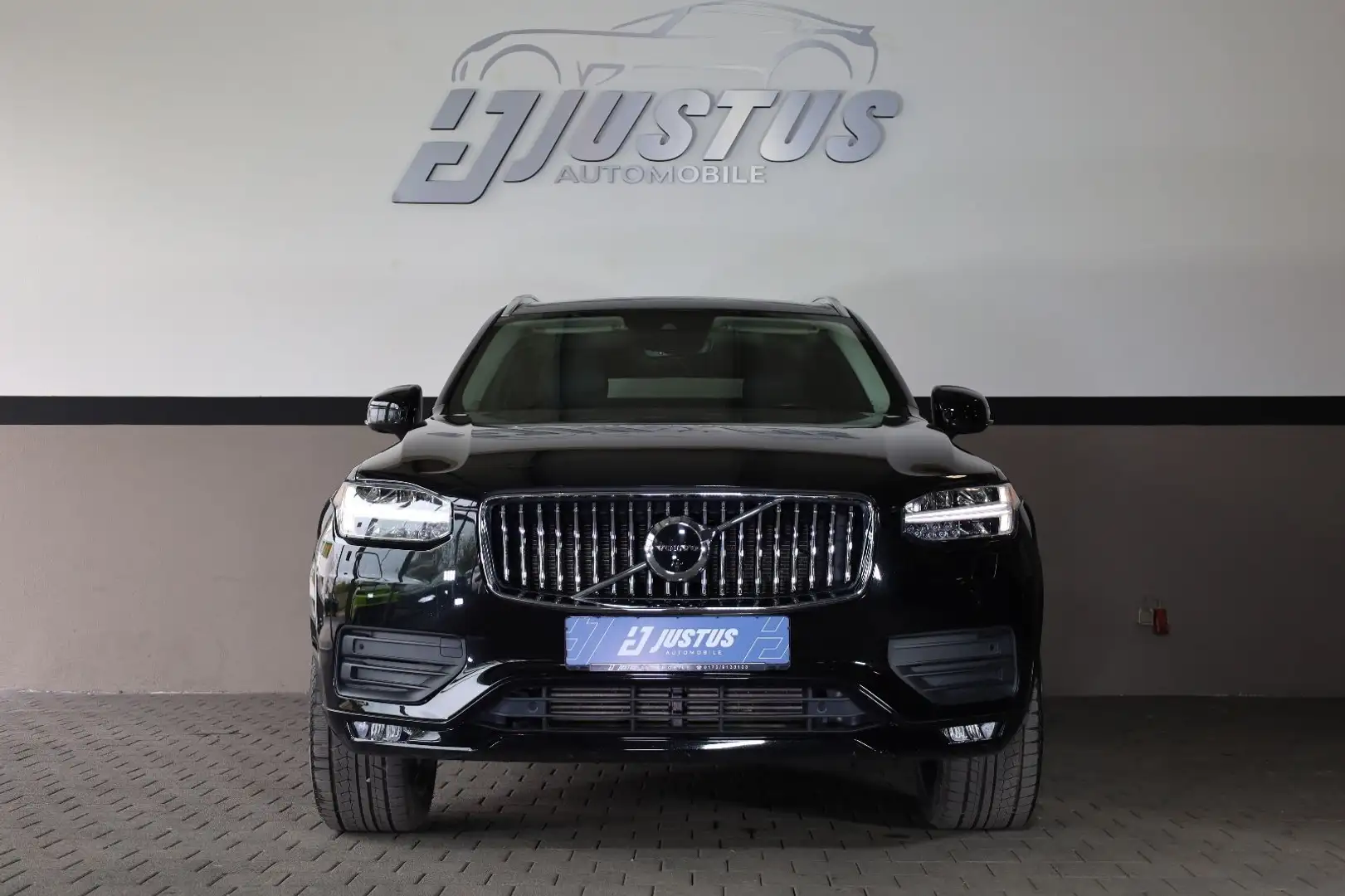 Volvo XC90 Momentum/360*/PANO/TOTW/HUD/7-Sitzer/R20 Schwarz - 2