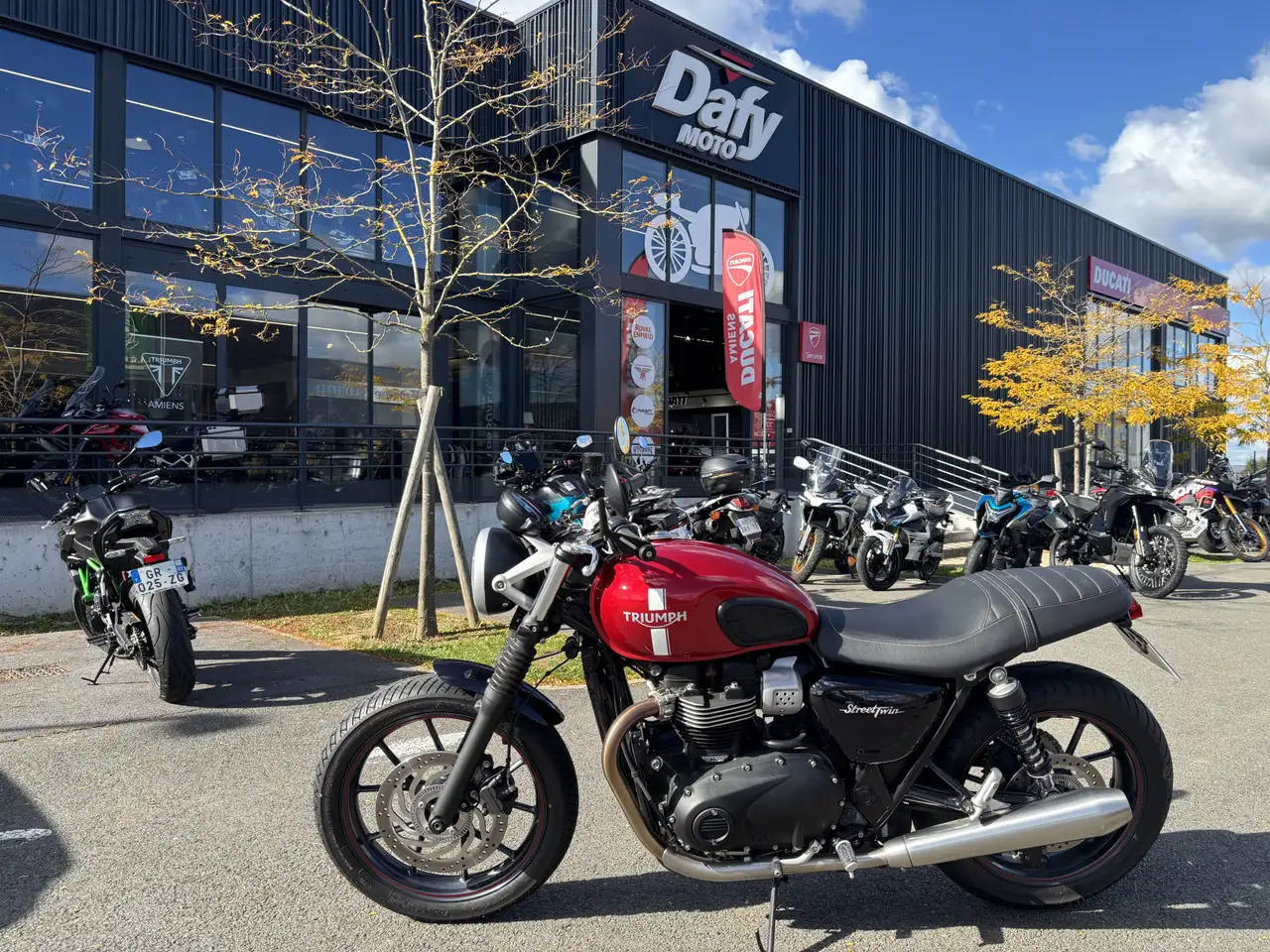 Triumph Street Twin