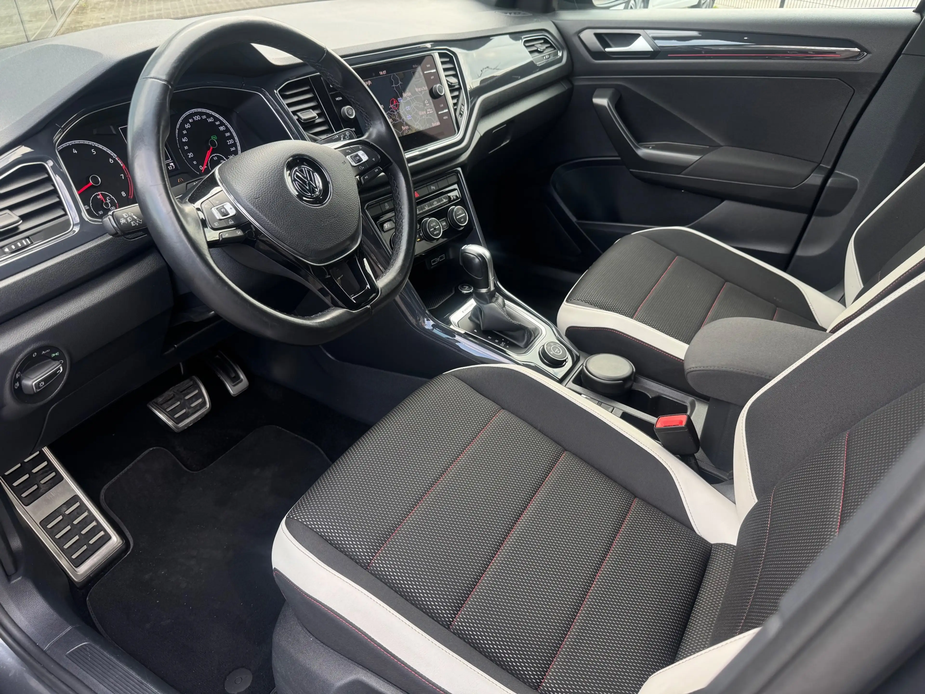 Volkswagen T-Roc 2.0 TSI 4Motion Sport | Carplay | Trekhaak — photo 2