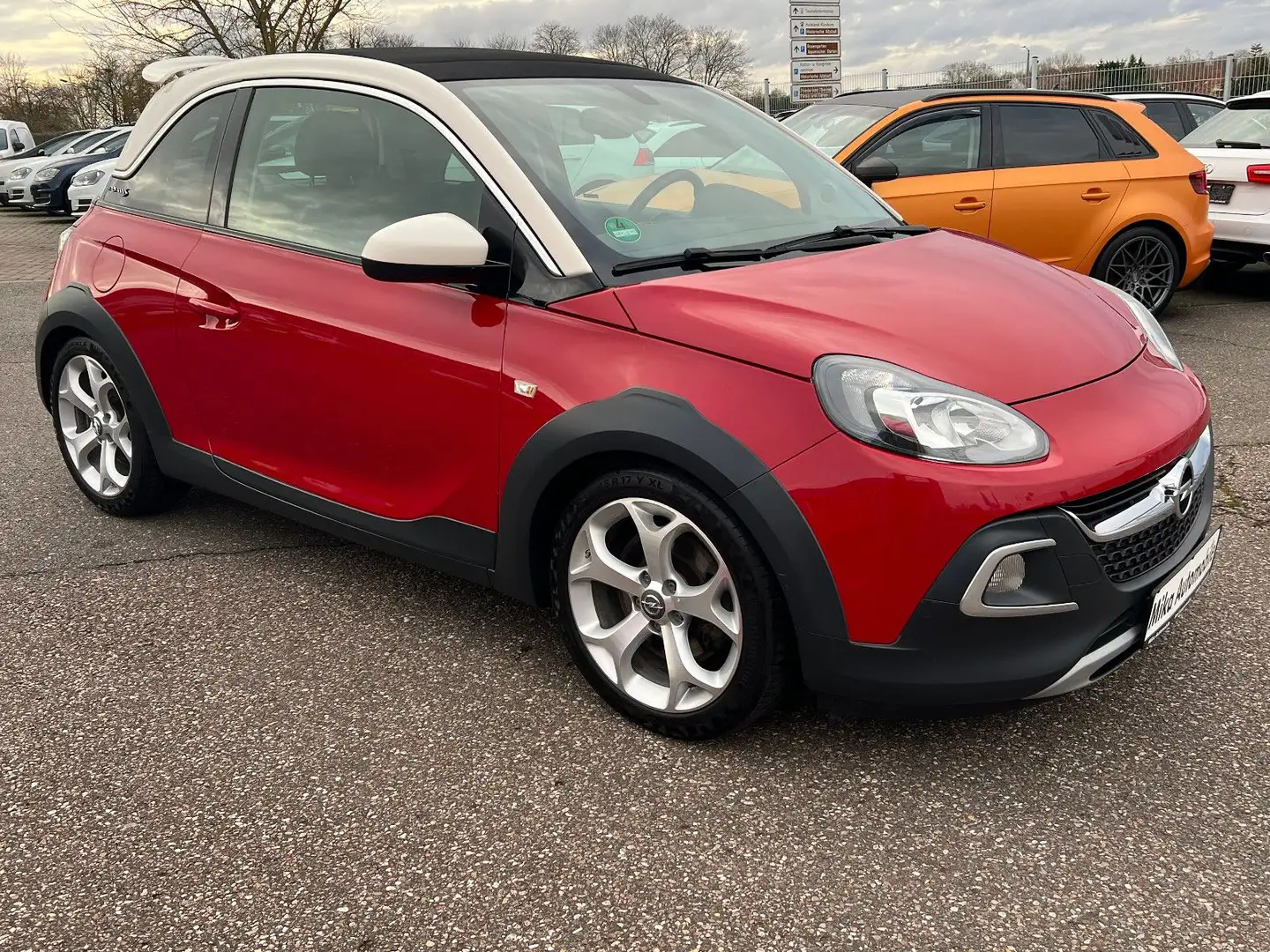 Opel Adam Rocks S 1.4 TURBO 150 PS  TÜV/HU/NEU Rot - 2