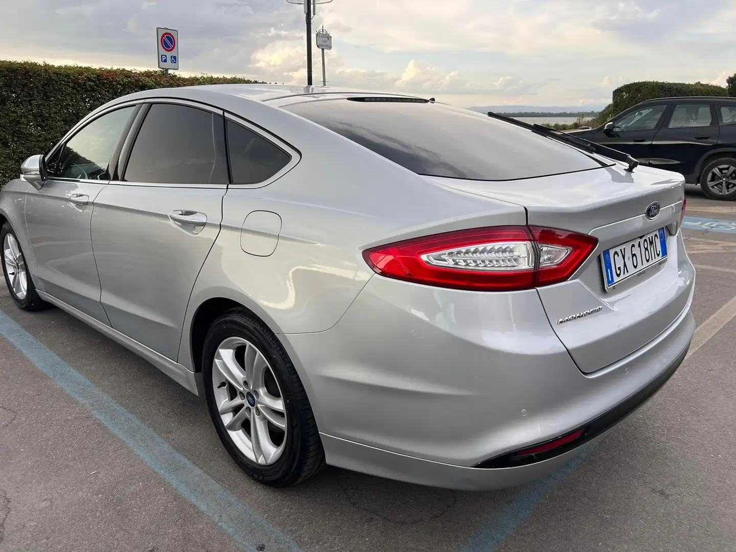 Ford Mondeo Mondeo IV 2015 Berlina 5p 5p 2.0 tdci Plus s Срібний - 2