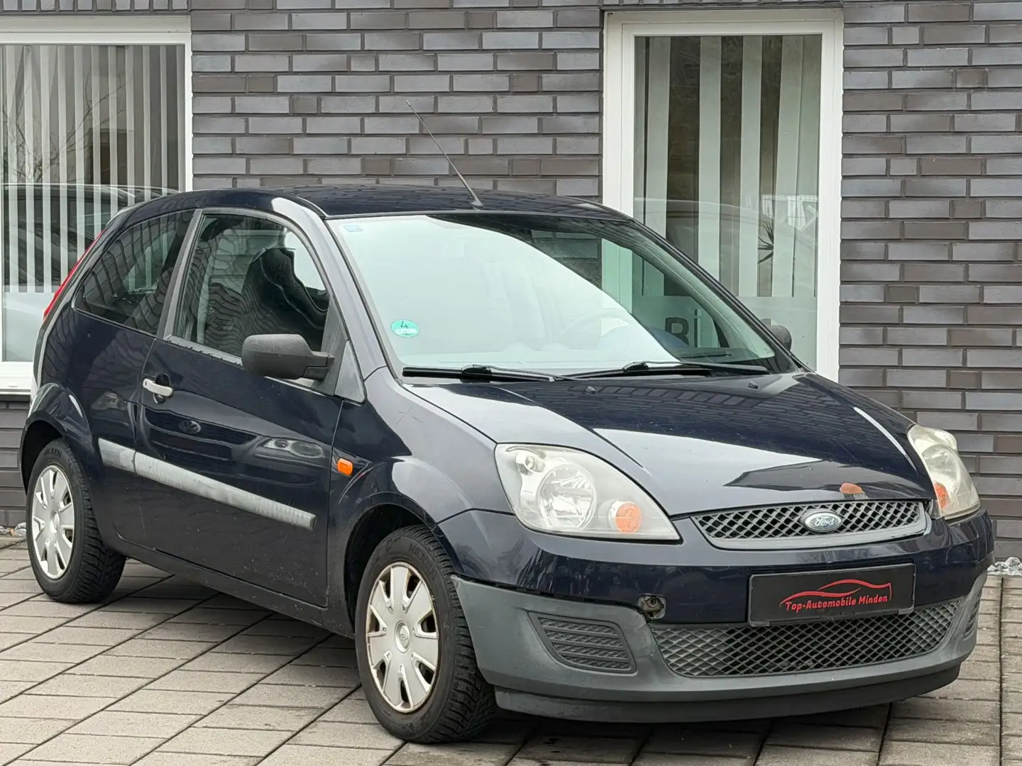 Ford Fiesta 1.3 Ambiente/KLIMA/TÜV 02-2028 Blau - 1