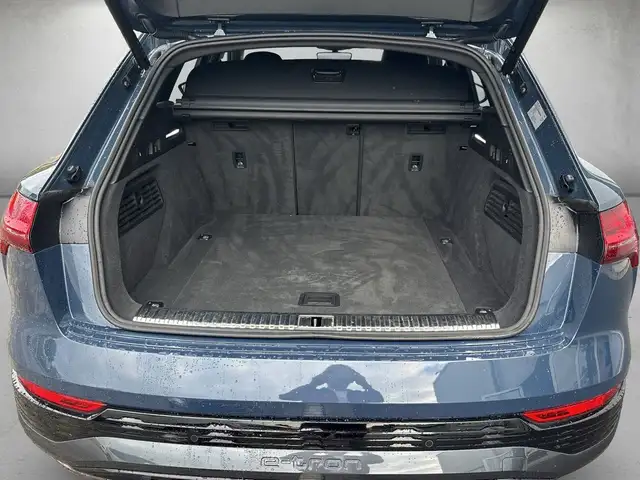 Audi Q8 E-Tron view 6