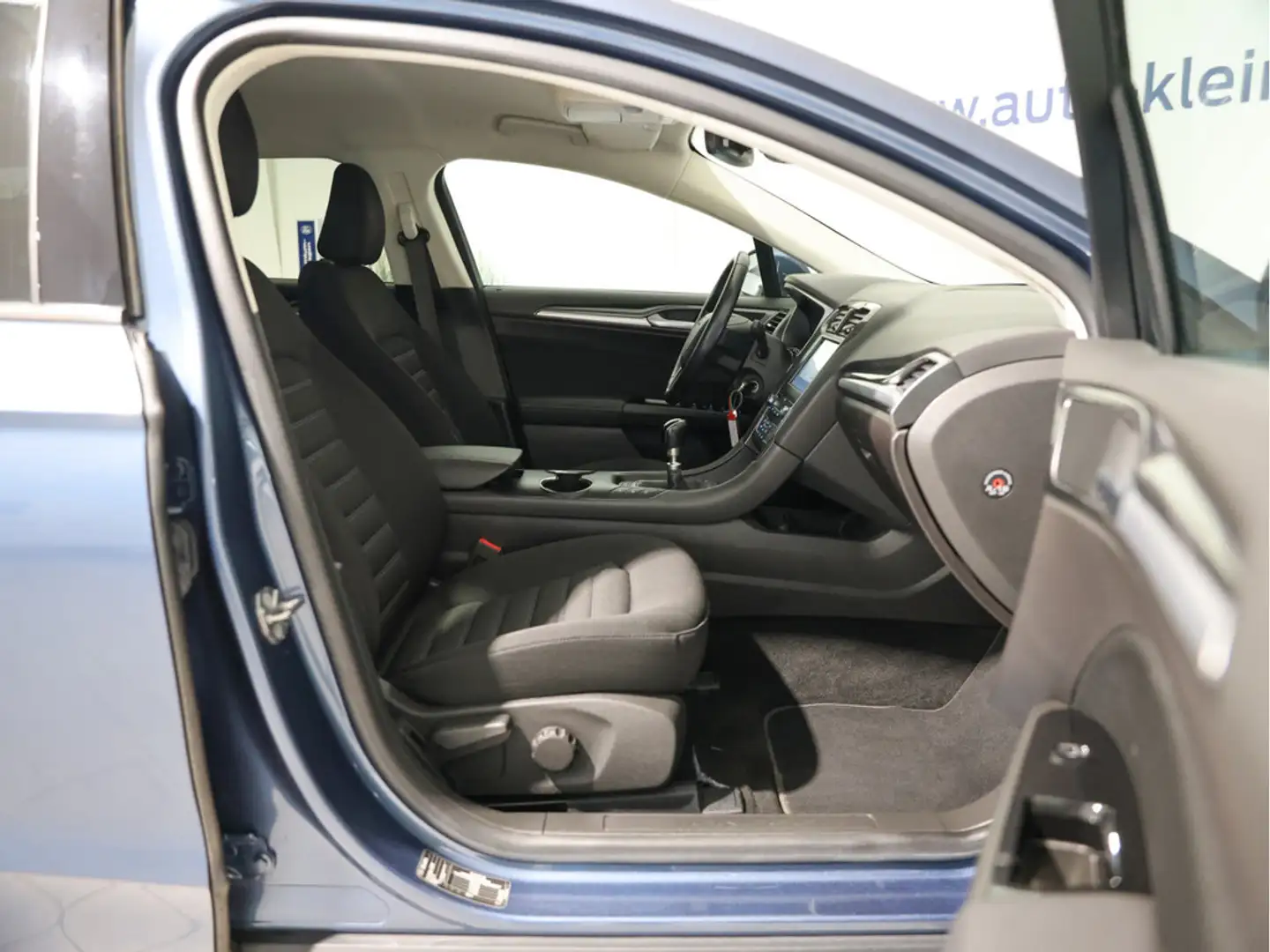 Ford Mondeo Business Edition 2.0l EcoBlue NAVI+SHZ Blau - 2