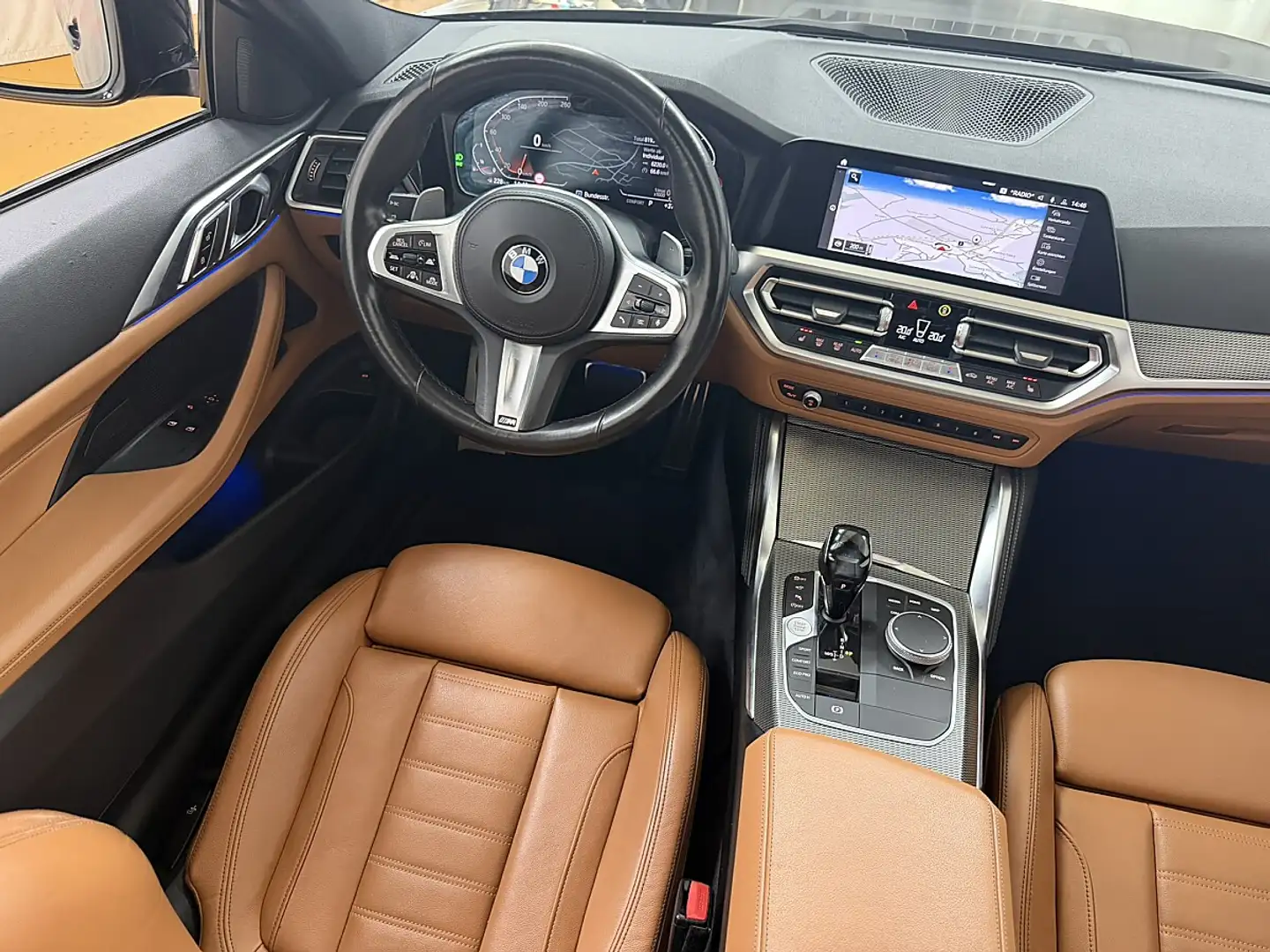 BMW 420 i Aut. M Sport_Schiebedach Schwarz - 2