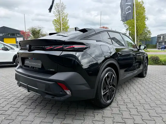 Peugeot 408 view 4