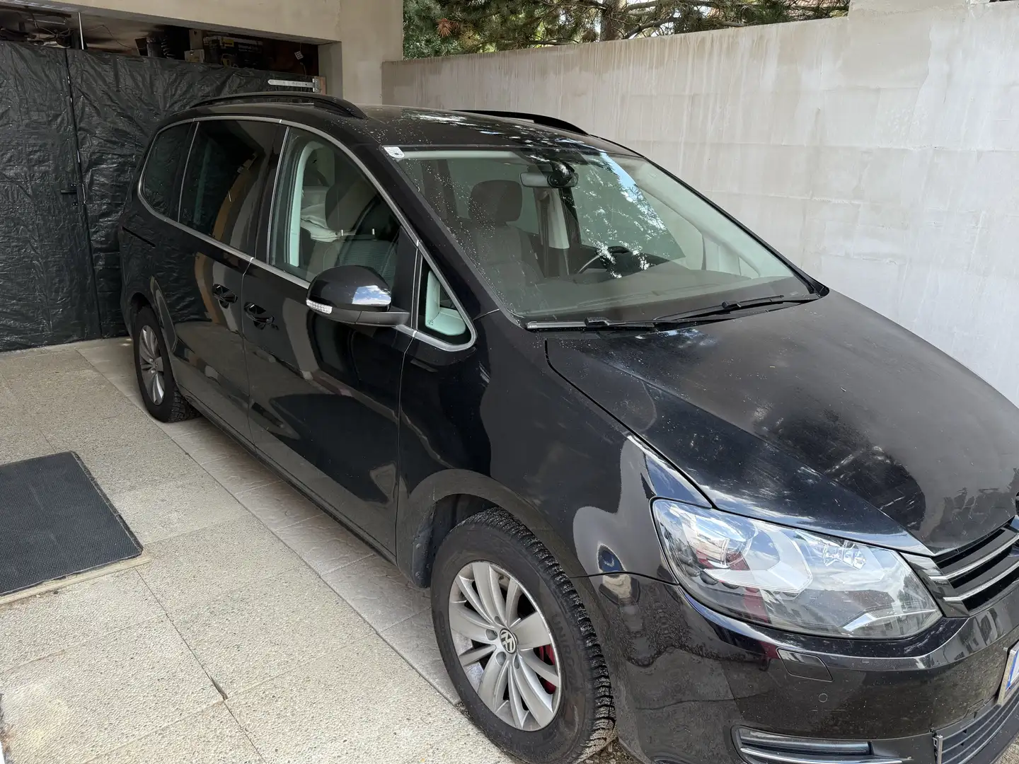 Volkswagen Sharan Comfortline BMT 2,0 TDI DPF DSG Schwarz - 2