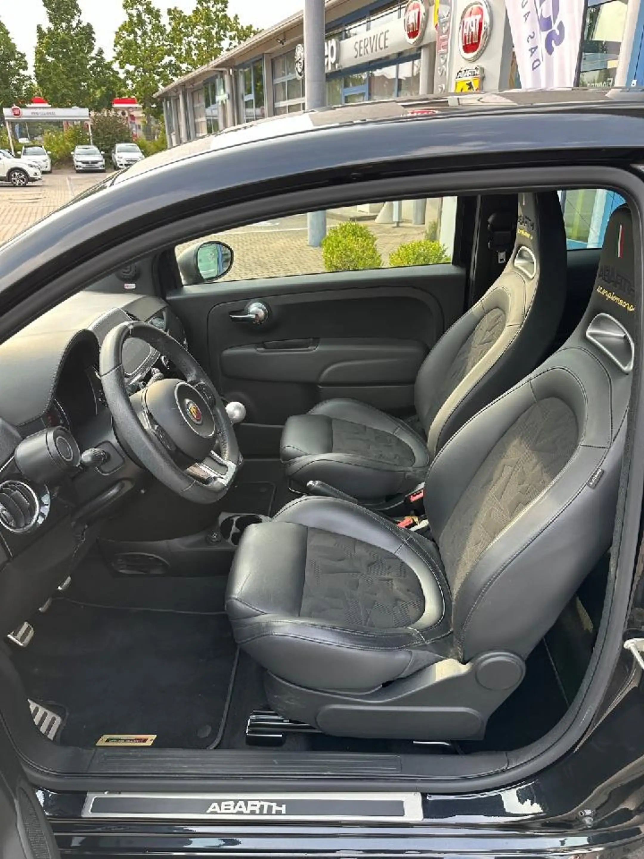 Abarth 500 595 Scorpioneoro — photo 9