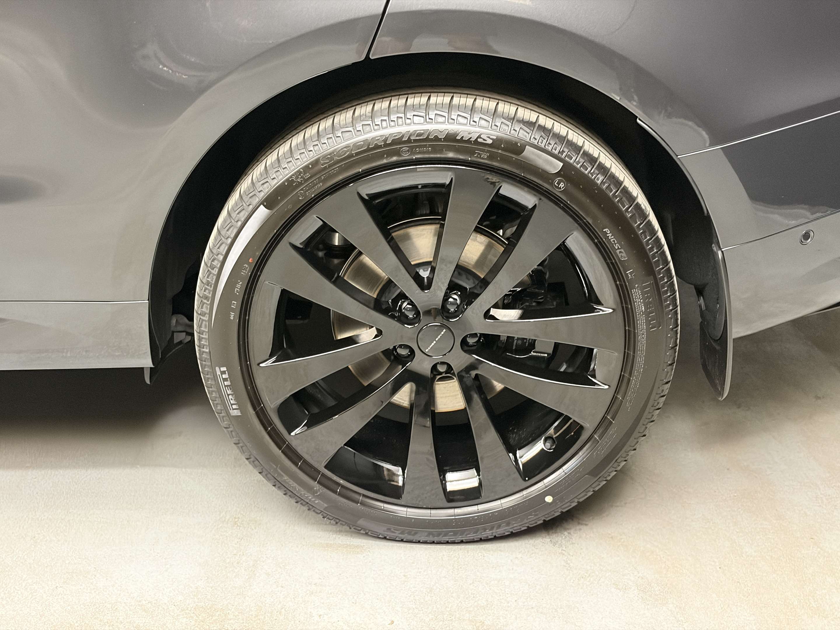 2026 Land Rover Range Rover Sport Dynamic HSE alt 4