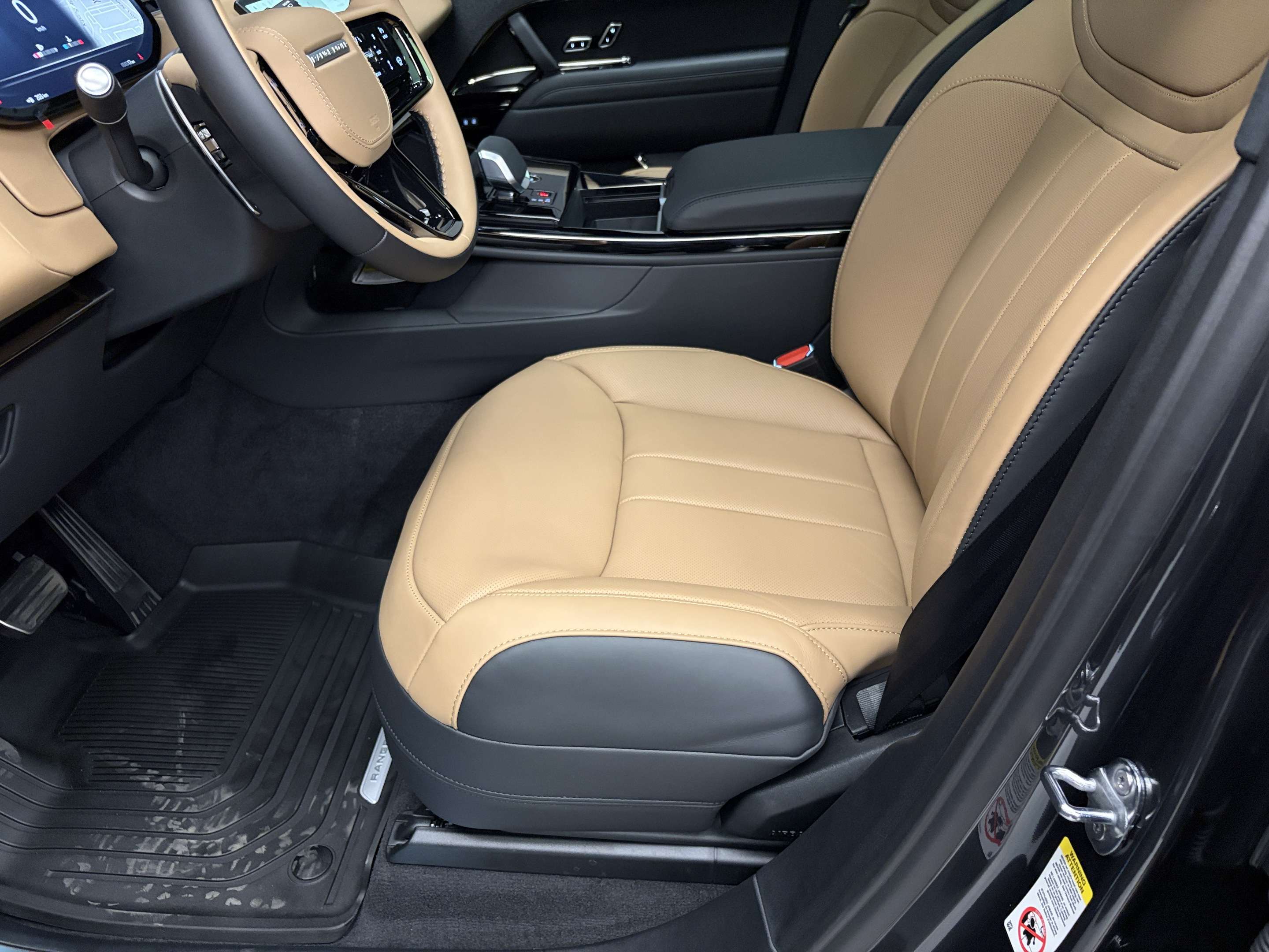 2026 Land Rover Range Rover Sport Dynamic HSE thumb 9